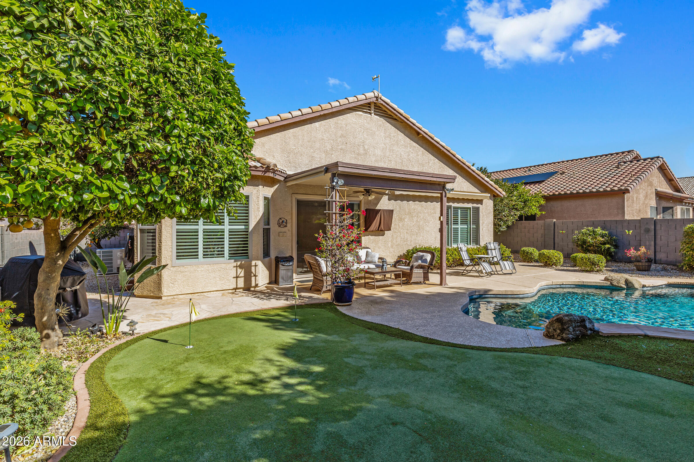 10537 E FORGE Avenue