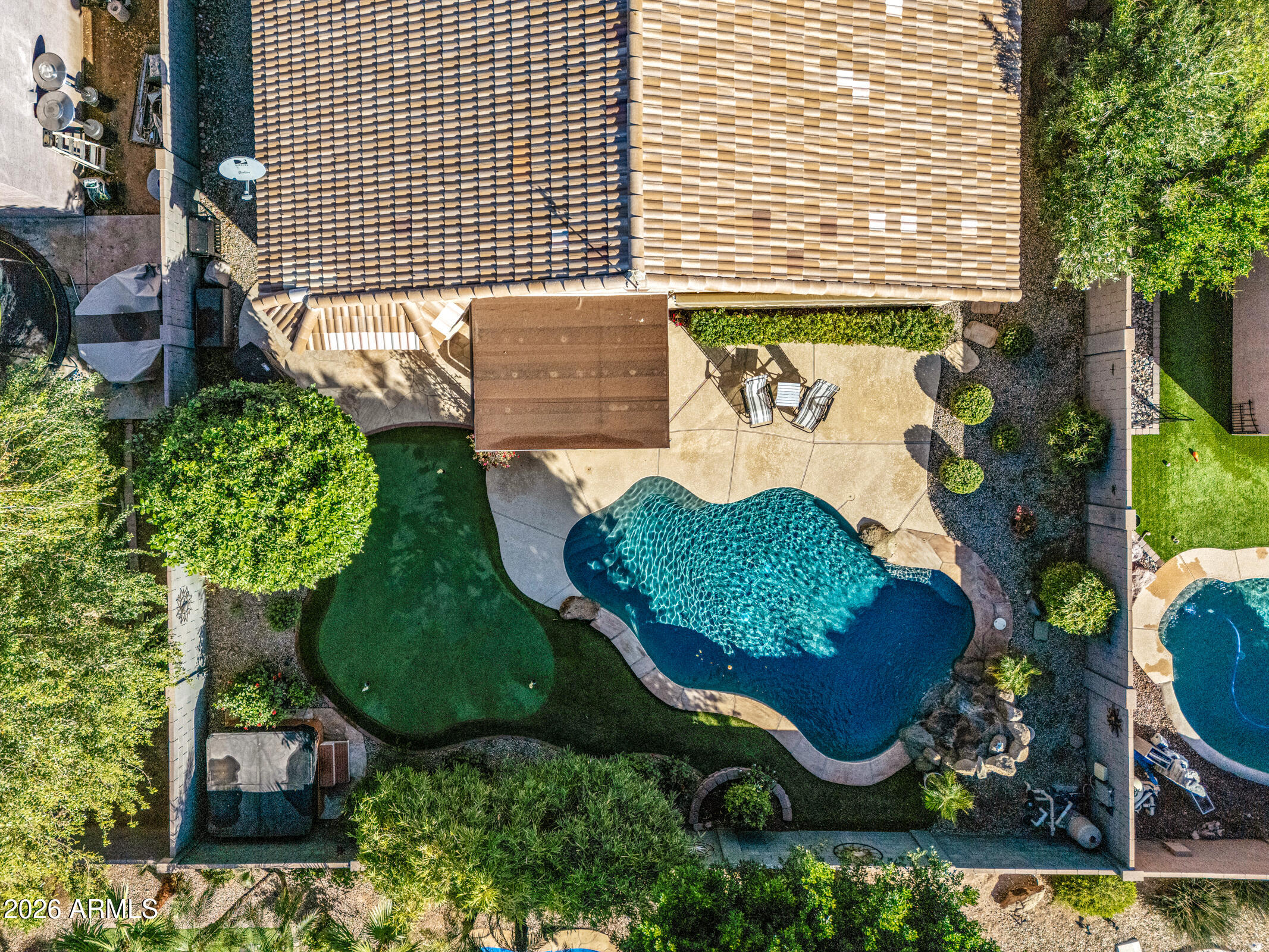 10537 E FORGE Avenue