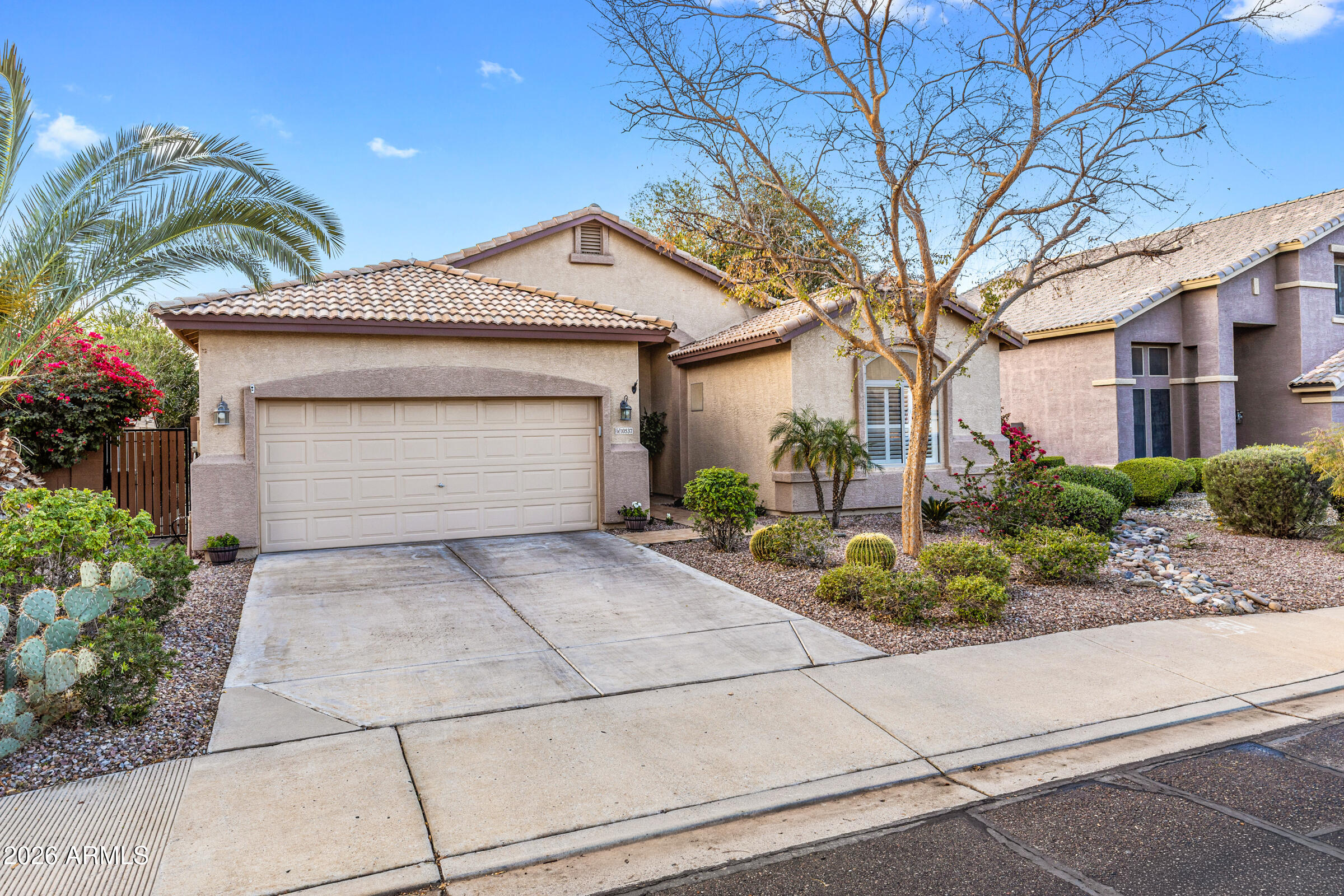 10537 E FORGE Avenue