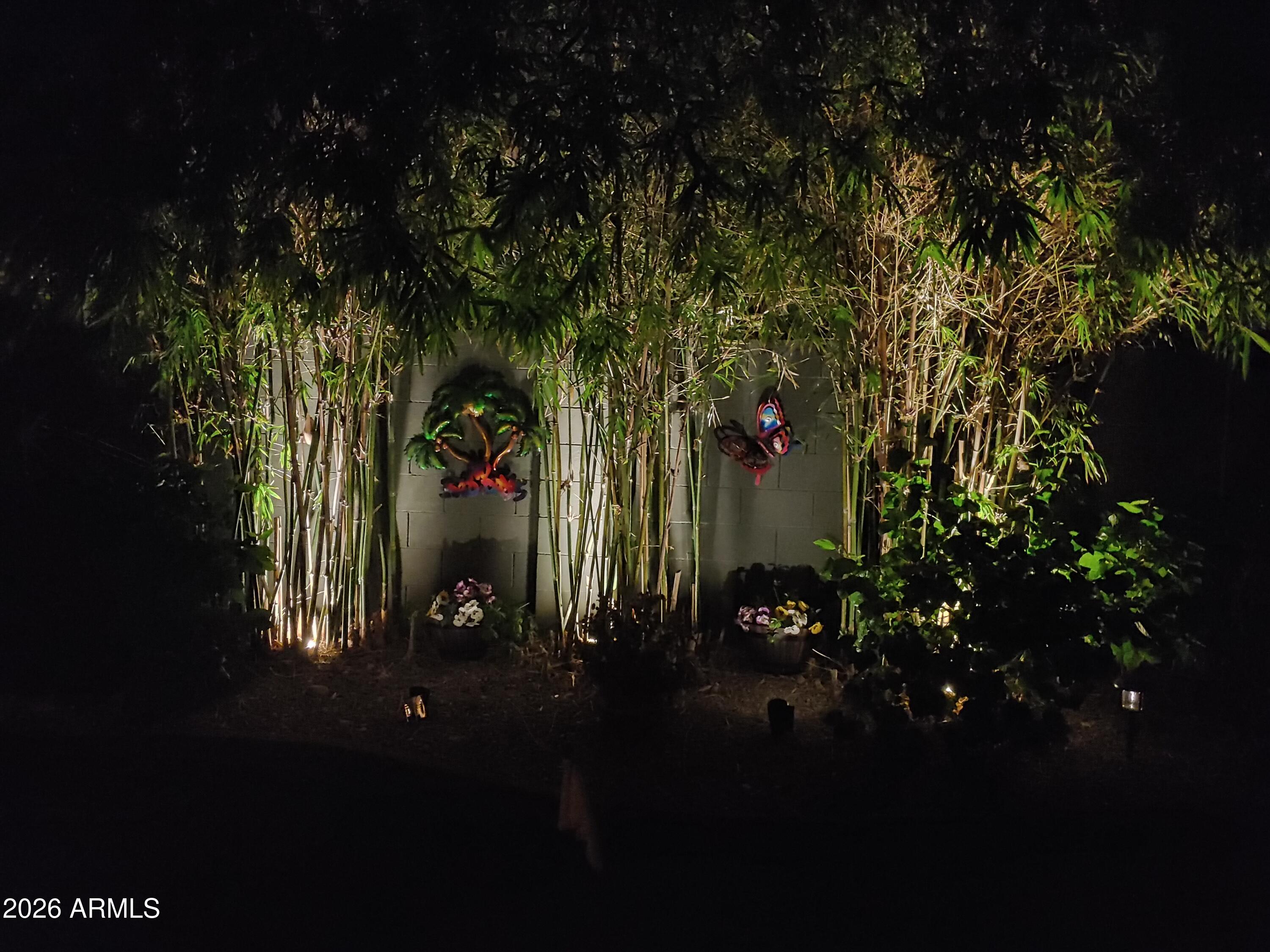 10537 E FORGE Avenue