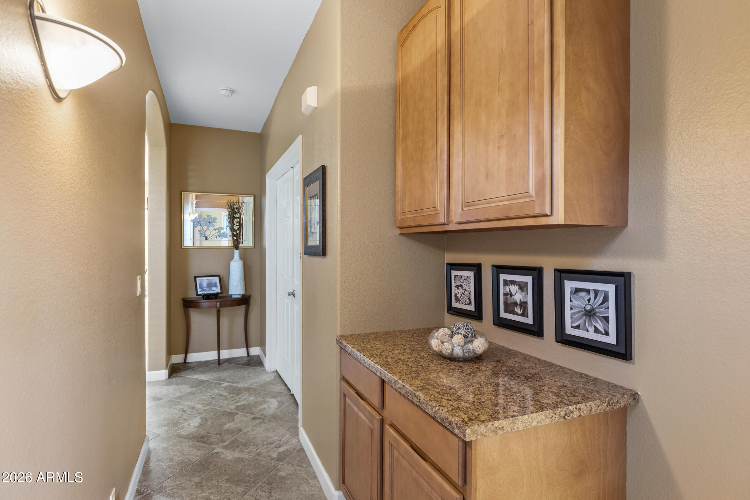 10537 E FORGE Avenue