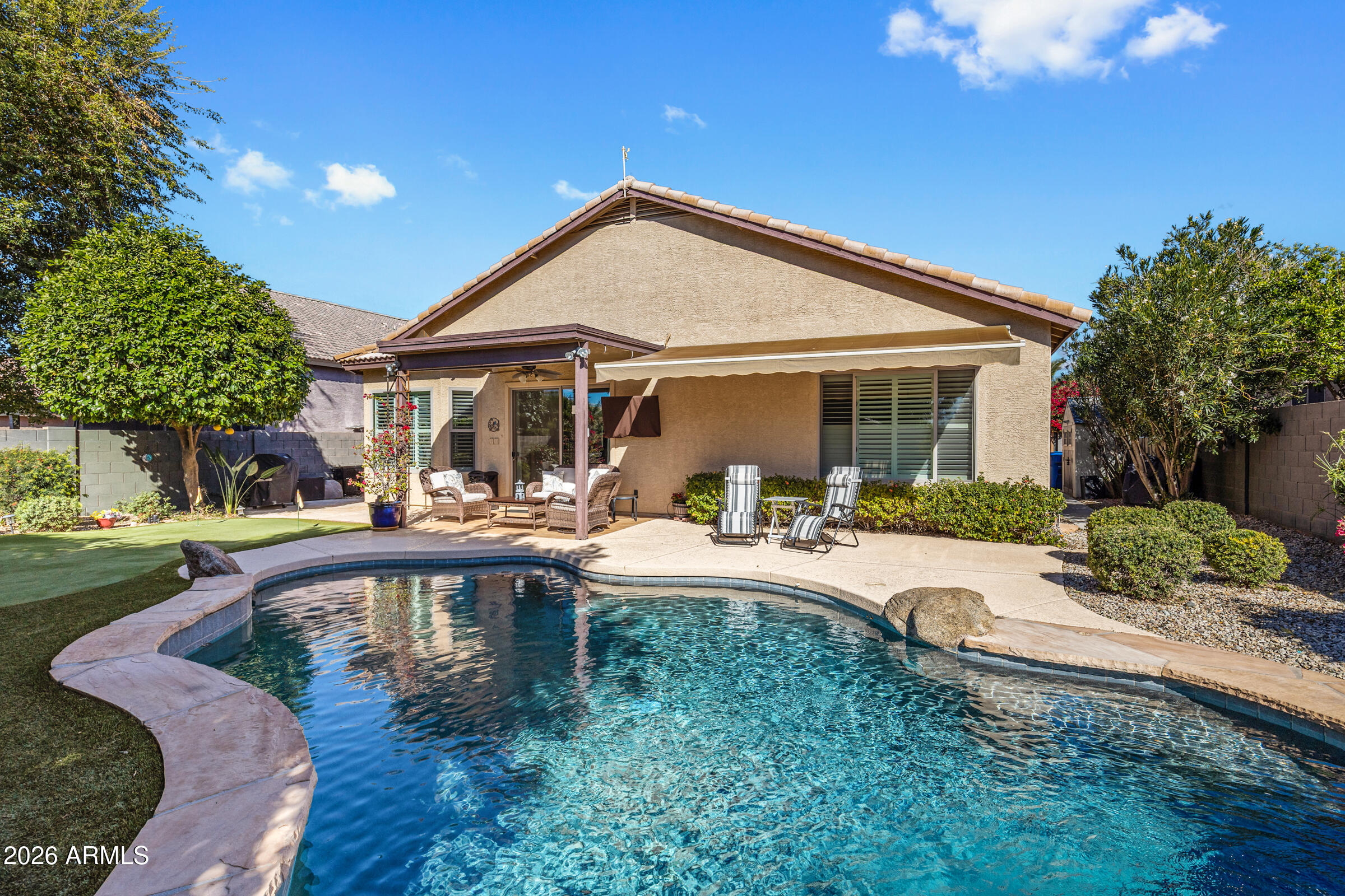 10537 E FORGE Avenue