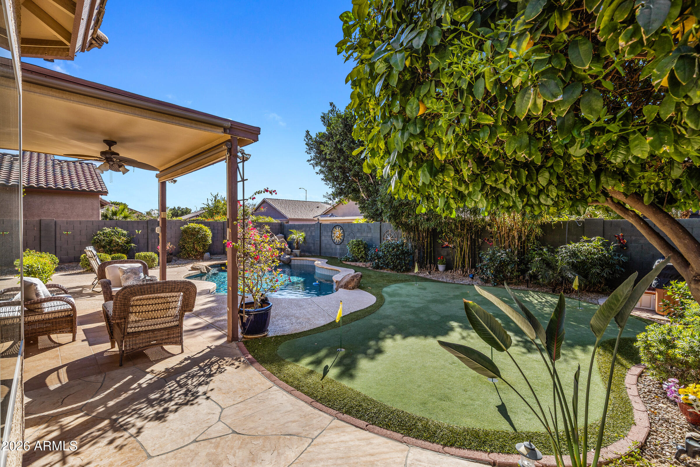 10537 E FORGE Avenue