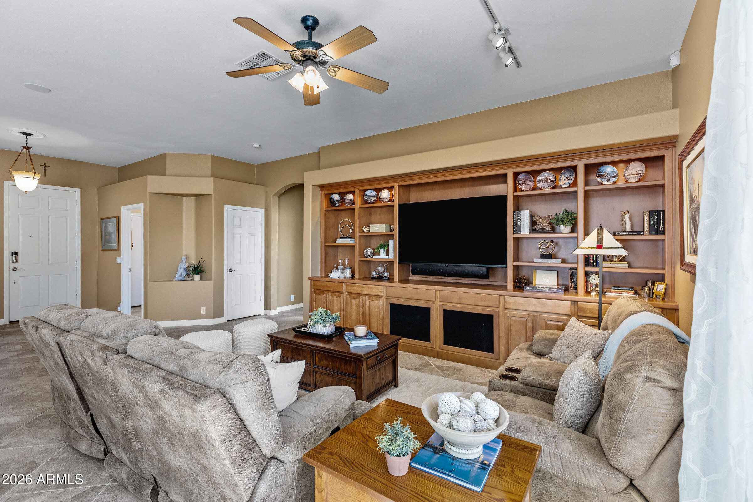 10537 E FORGE Avenue