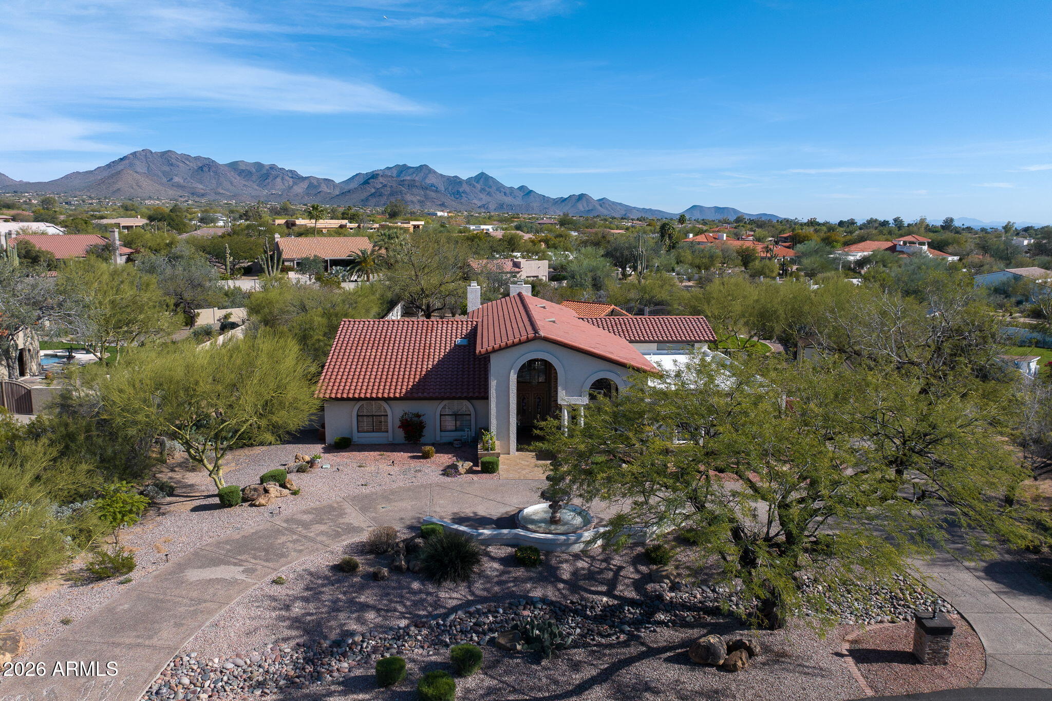 8119 E PARKVIEW Lane