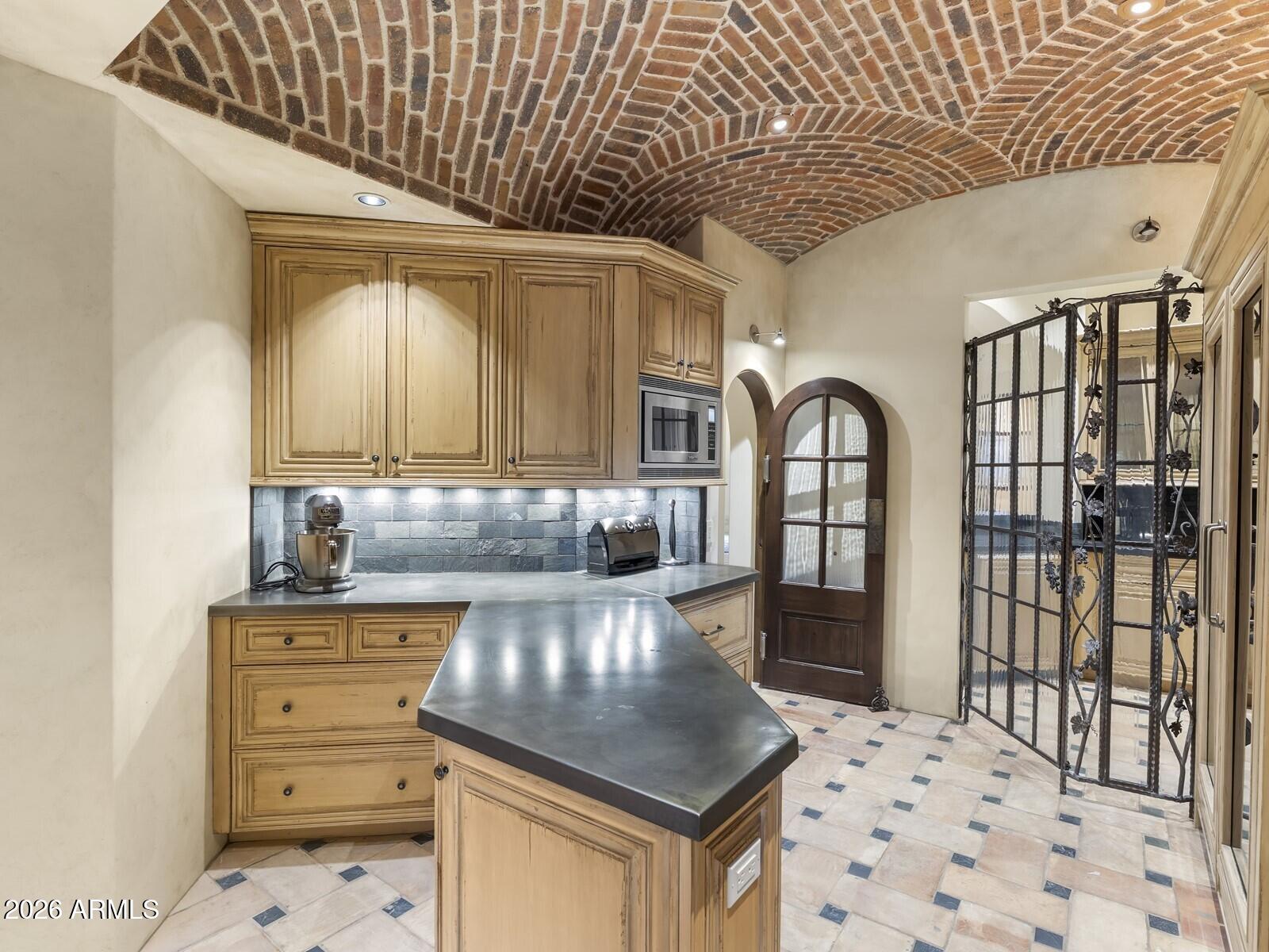 6619 E STALLION Road