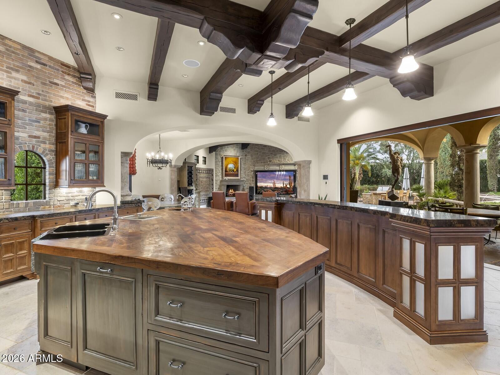 6619 E STALLION Road