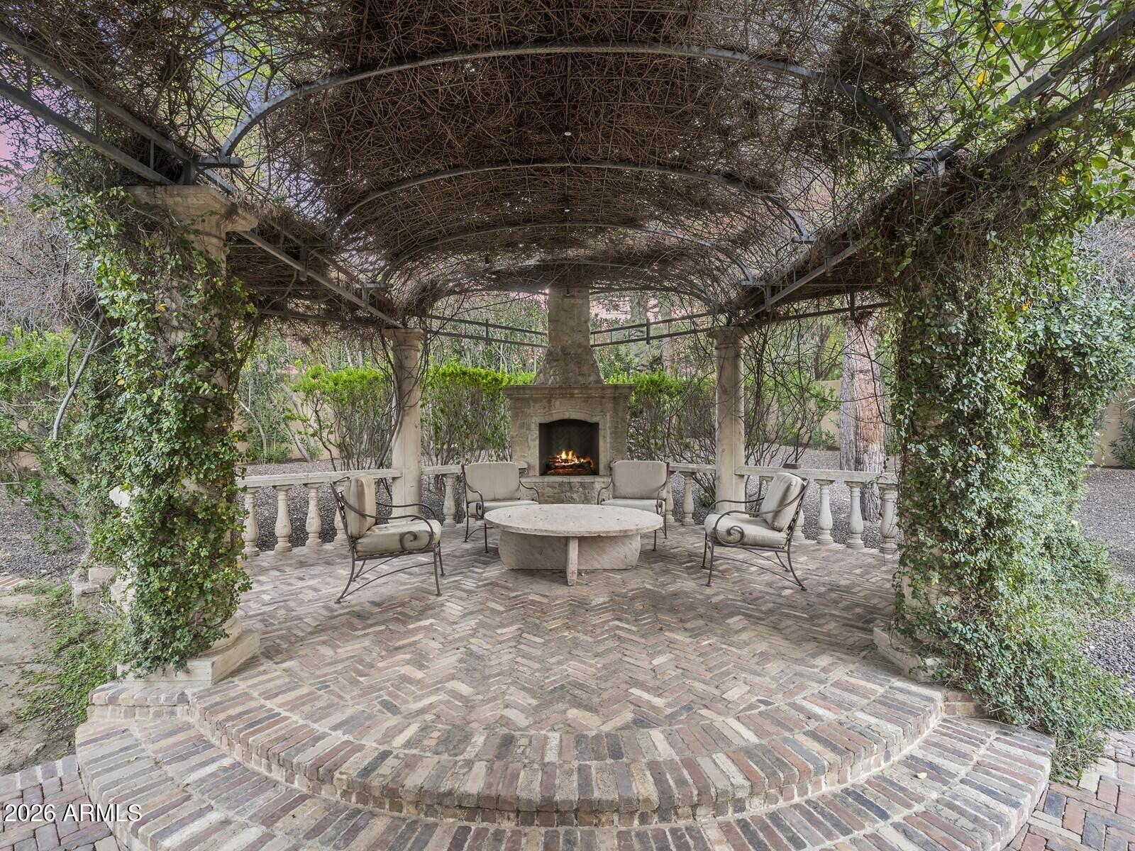 6619 E STALLION Road