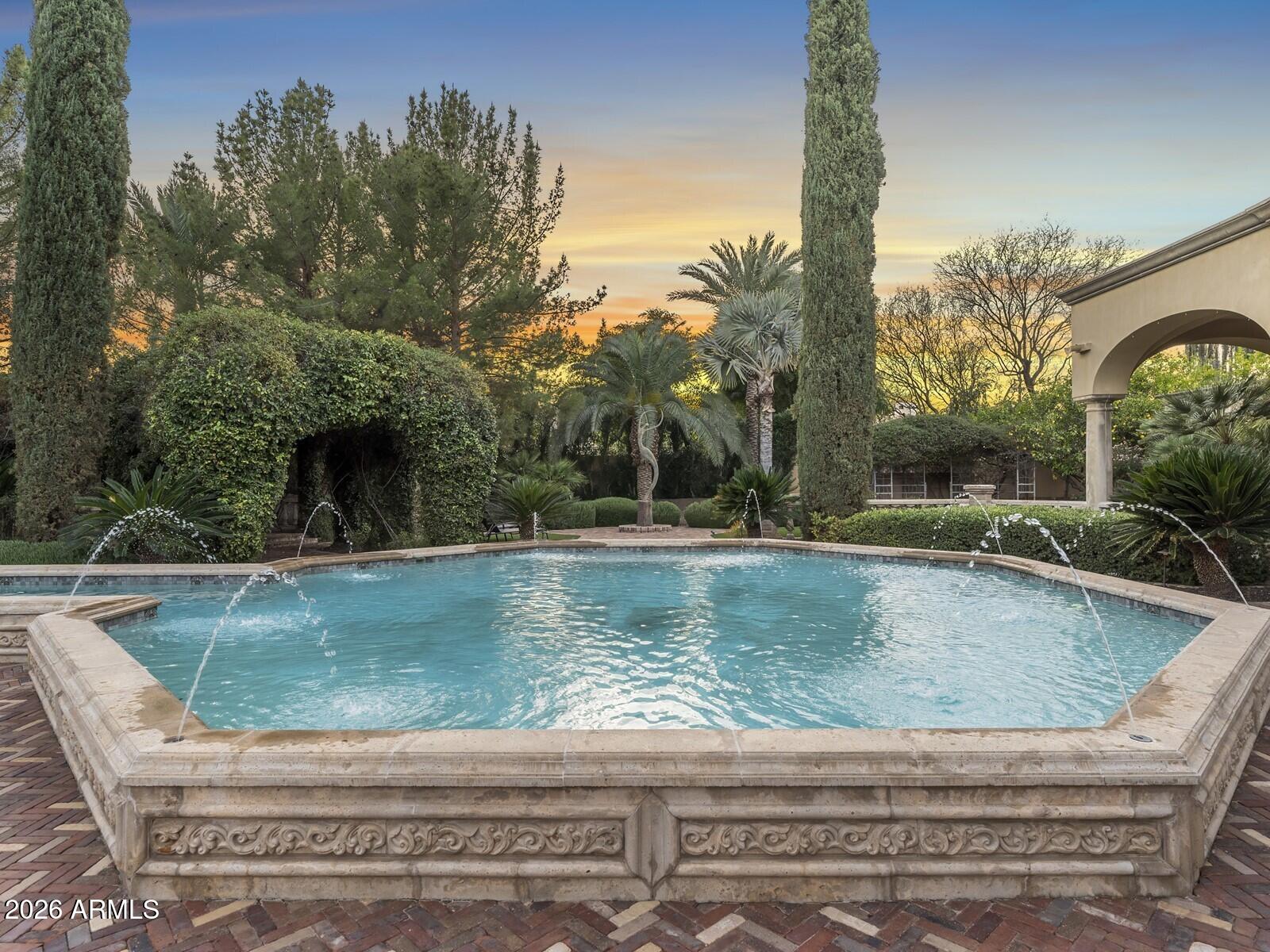 6619 E STALLION Road