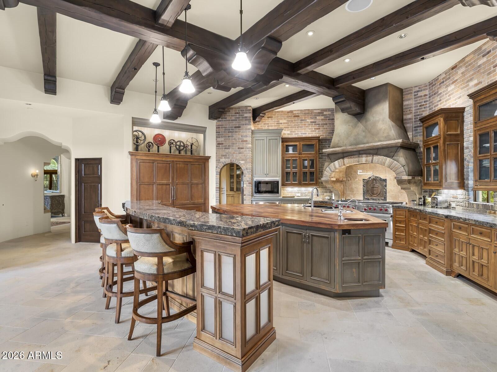 6619 E STALLION Road