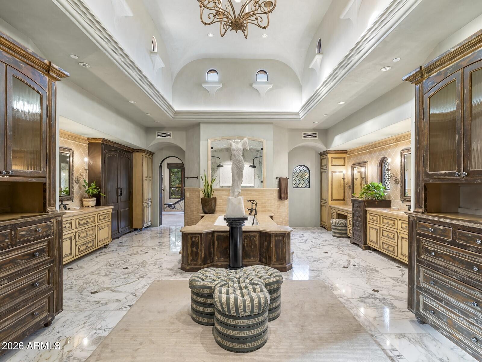 6619 E STALLION Road