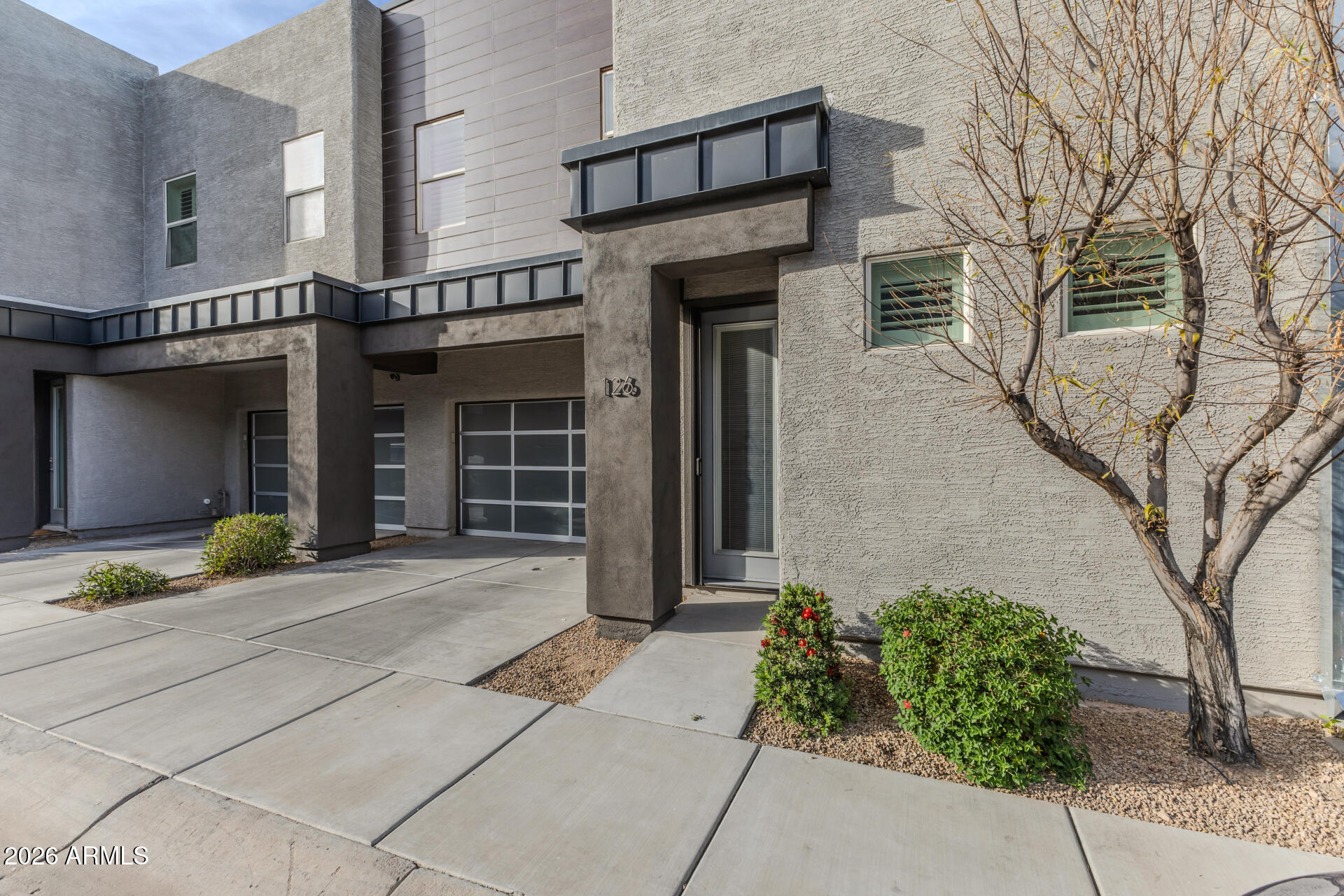 2315 E PINCHOT Avenue 126