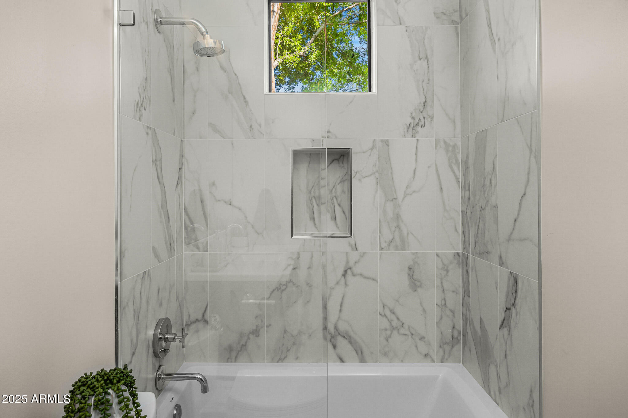 6650 N HILLSIDE Drive