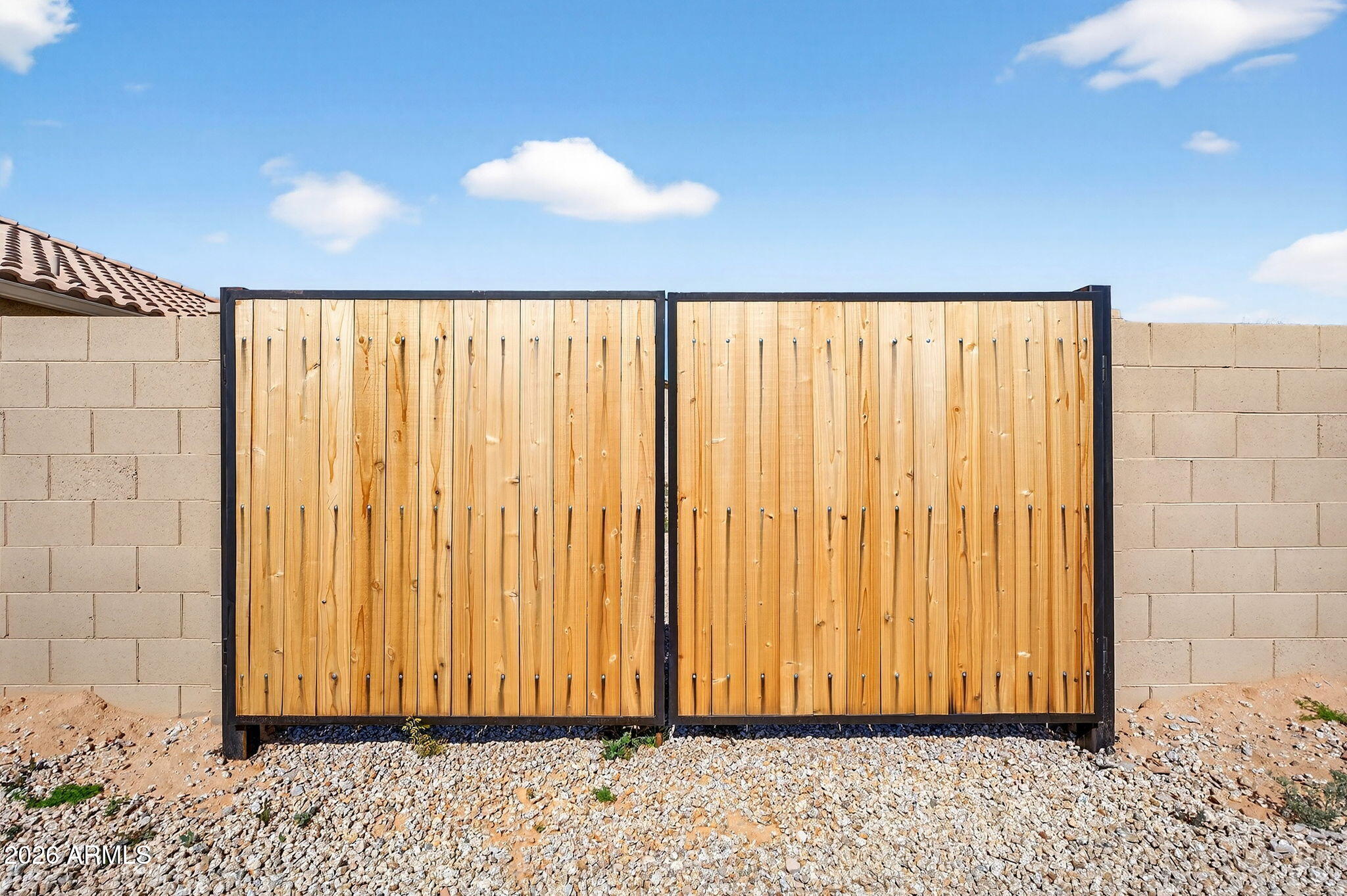 354 E RIDGEVIEW Trail