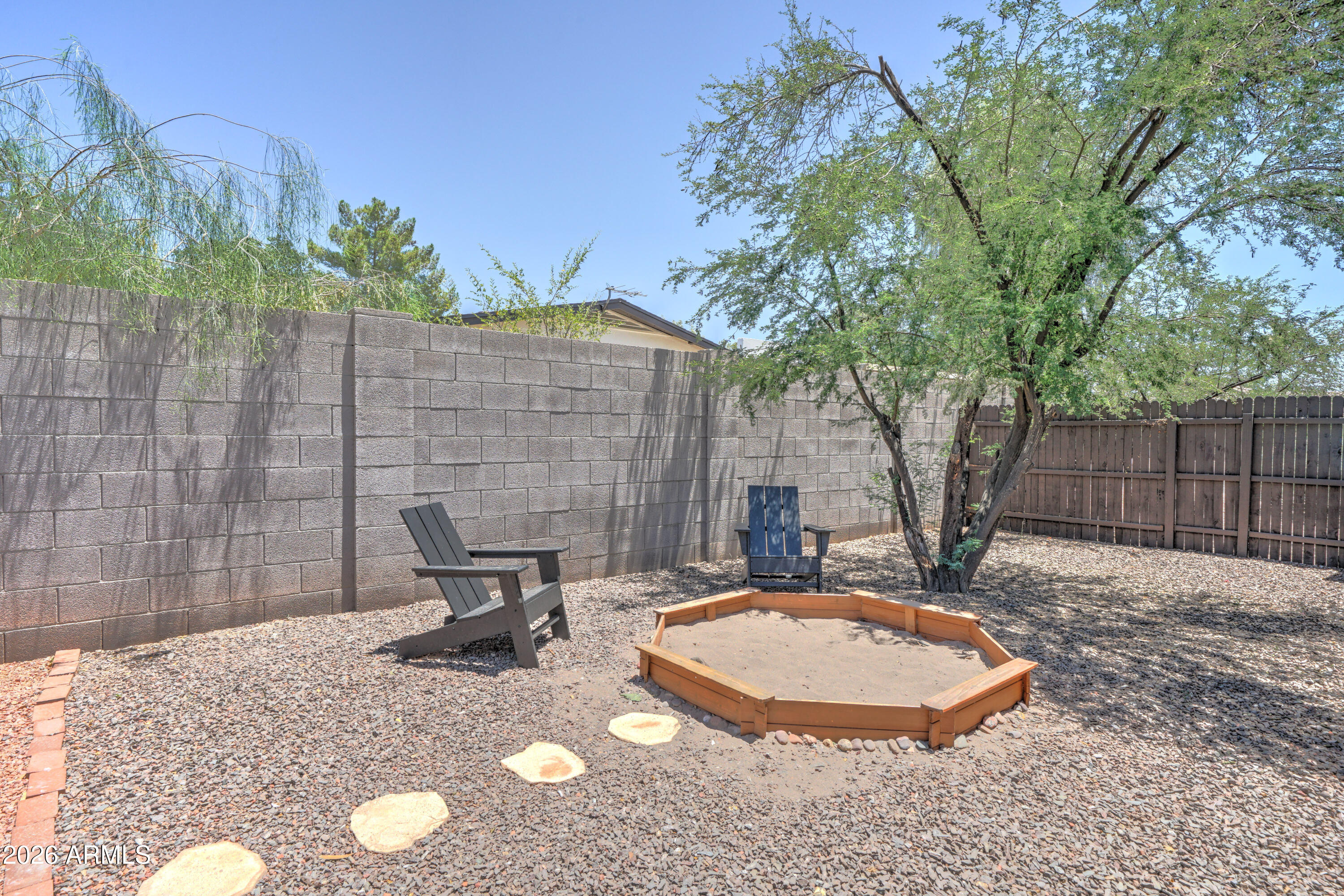 4820 E SUNNYSIDE Drive