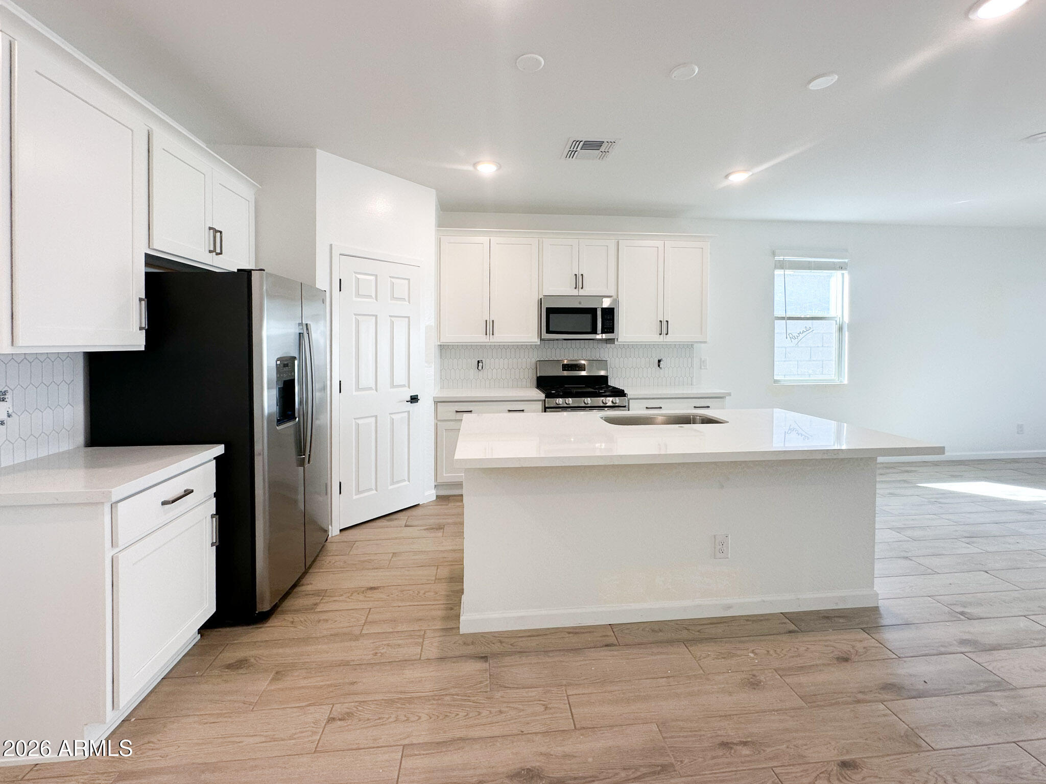 47638 W KENNER Drive