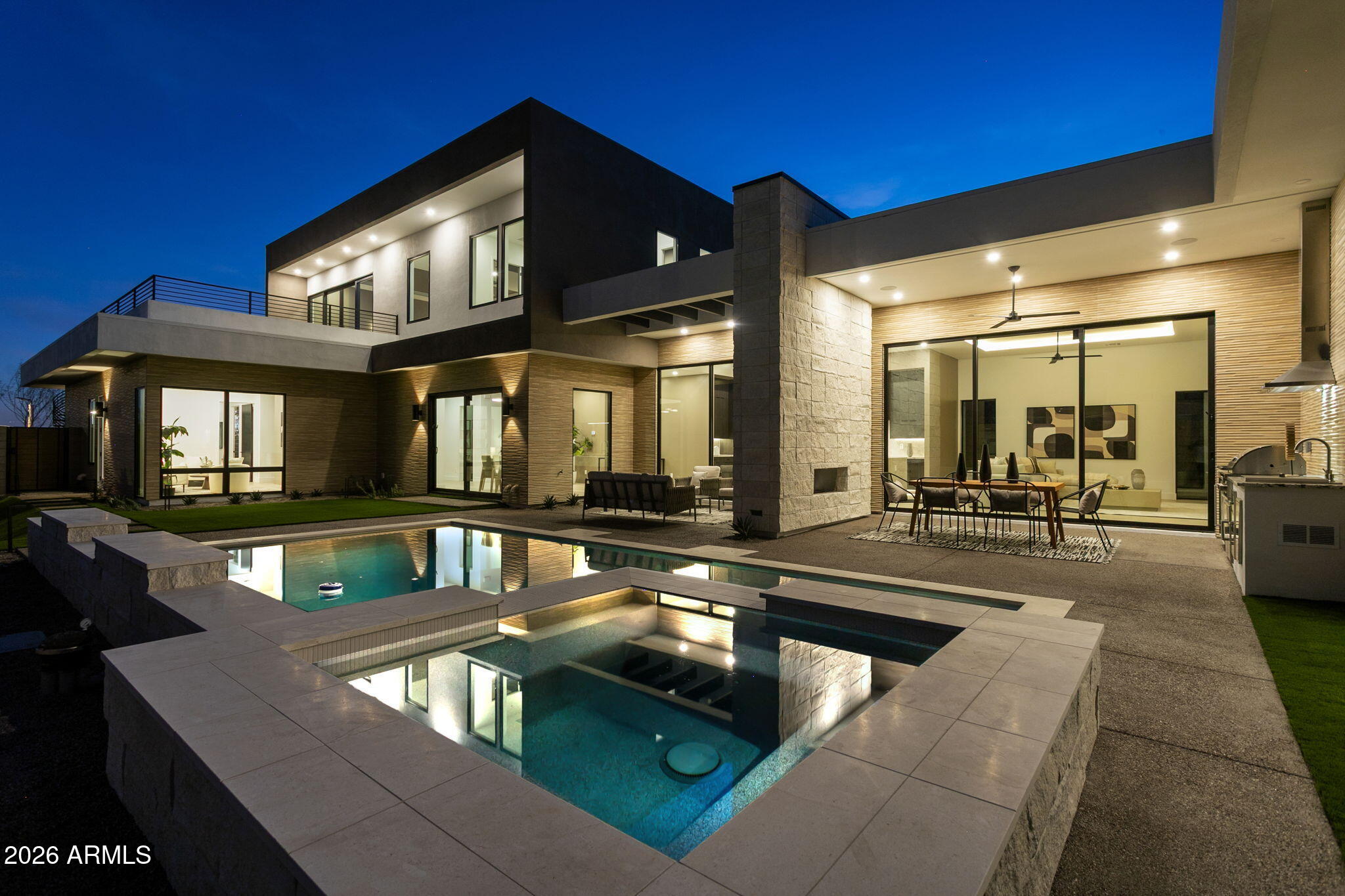 1832 E PALMAIRE Avenue