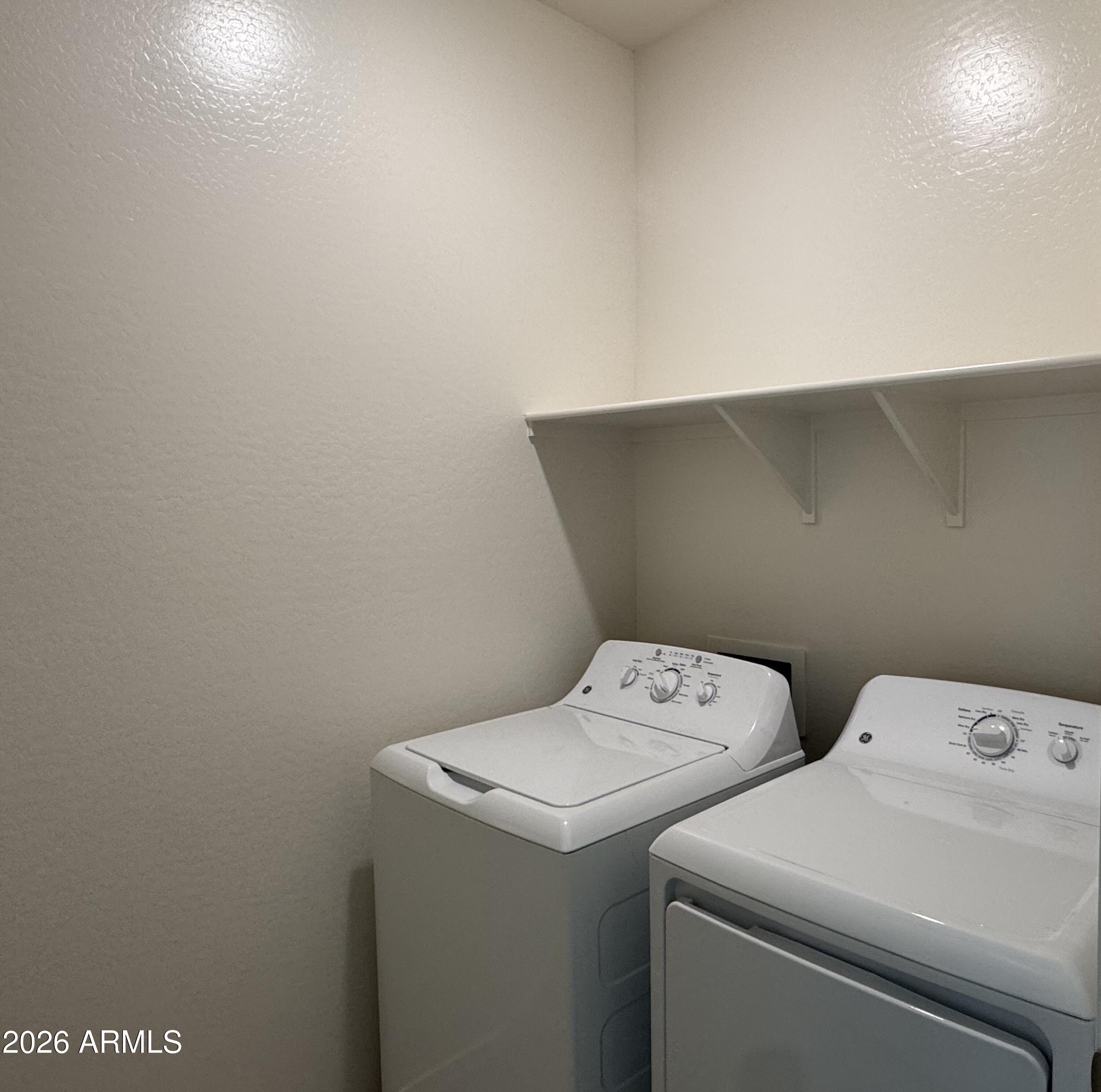 10047 W DEVONSHIRE Avenue