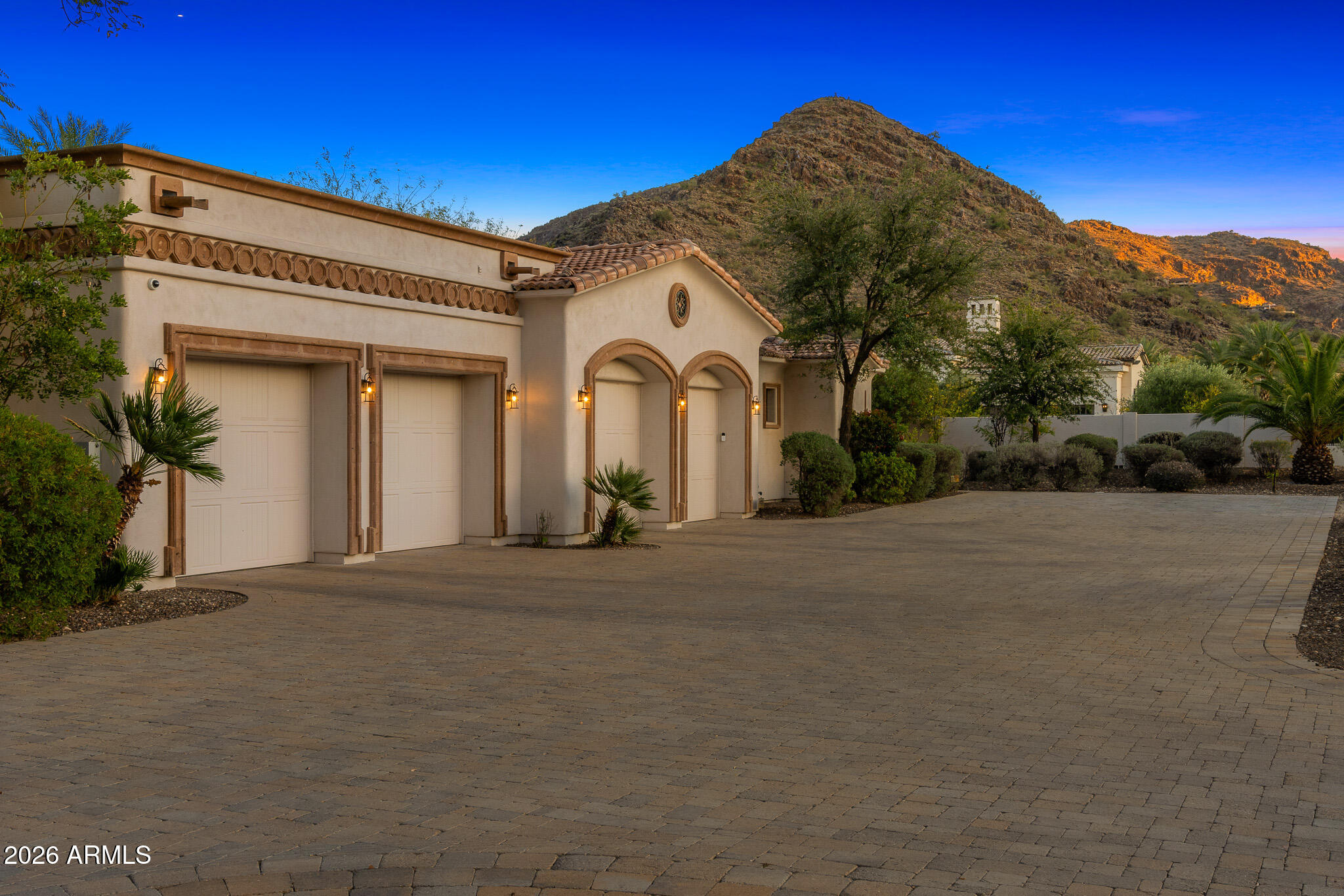 5401 E MOCKINGBIRD Lane