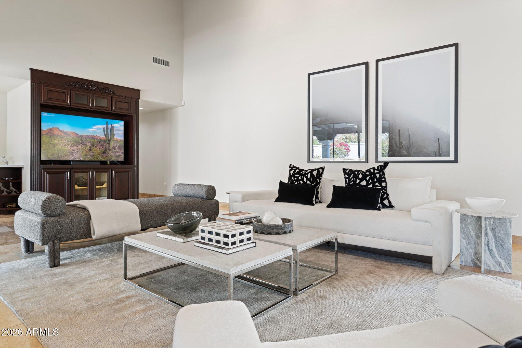 6332 E VISTA Drive