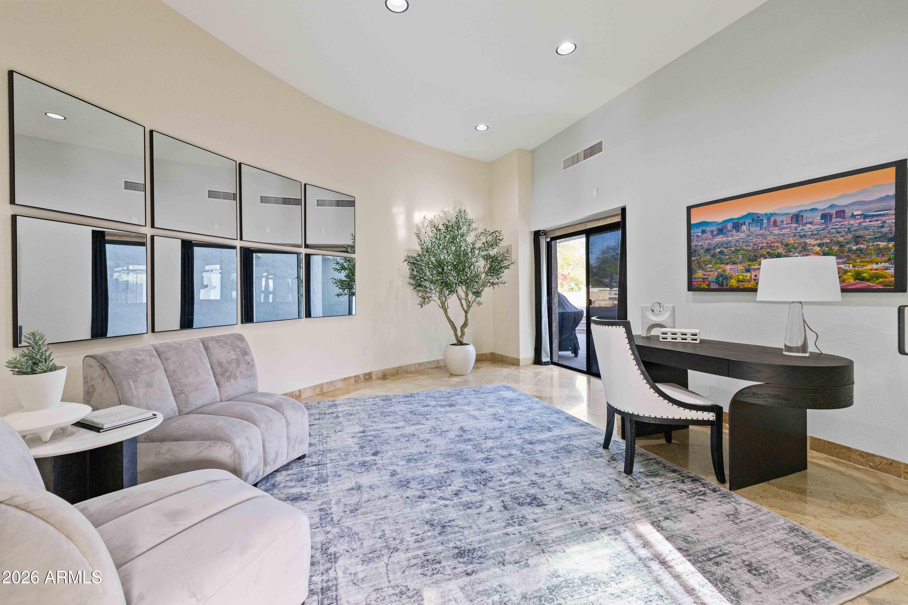 6332 E VISTA Drive