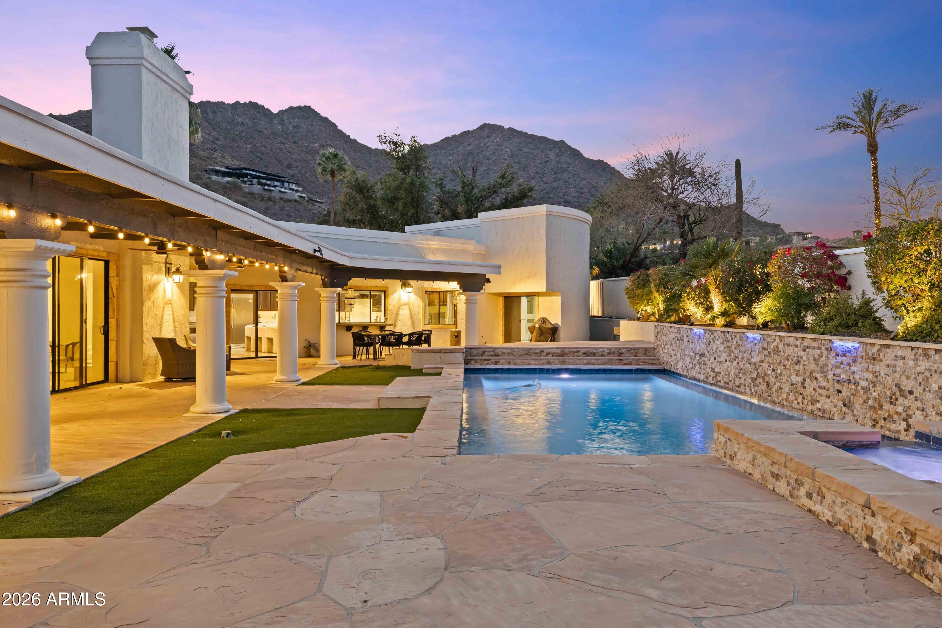 6332 E VISTA Drive