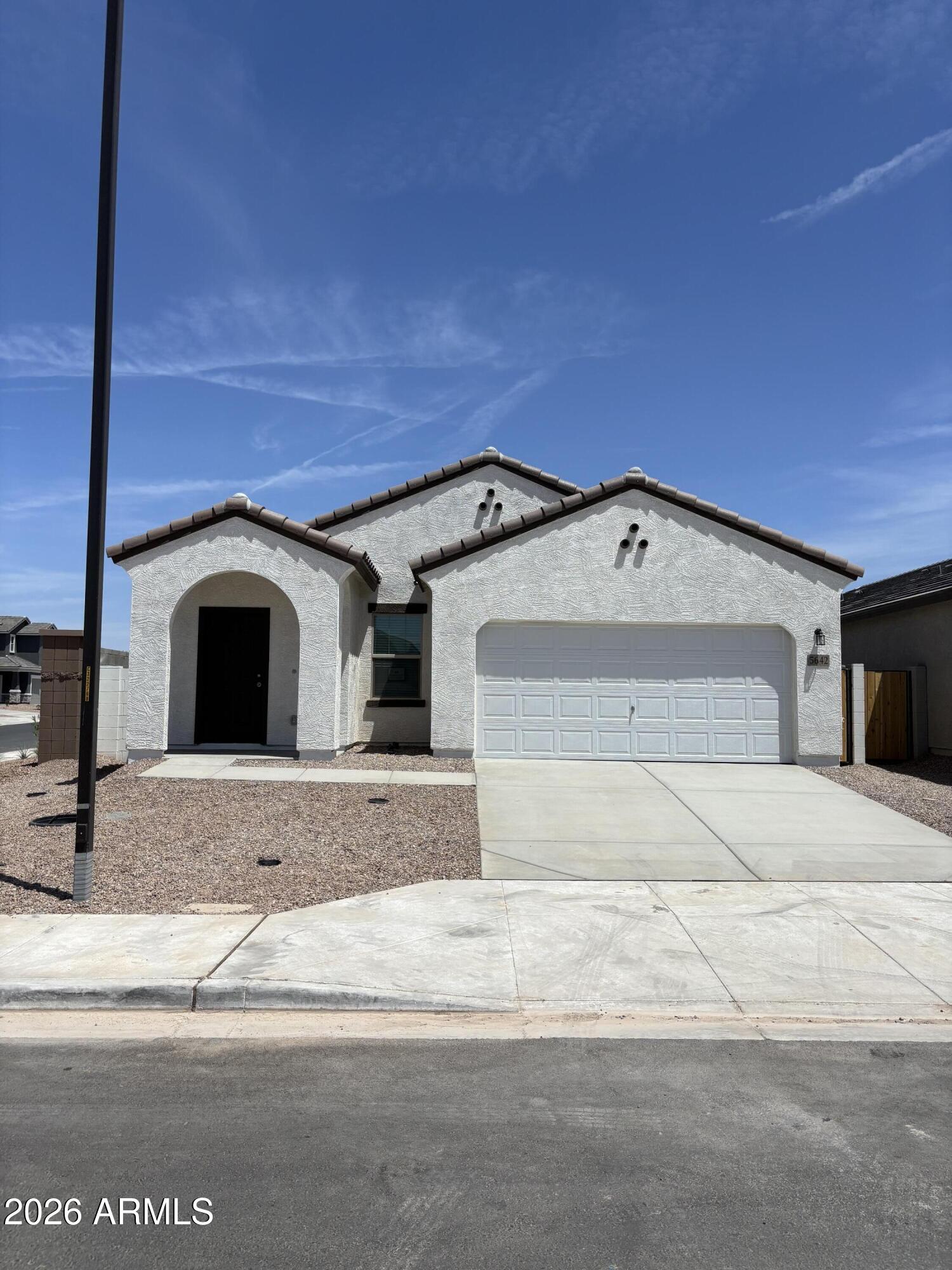 5642 E HORNBLENDE Way
