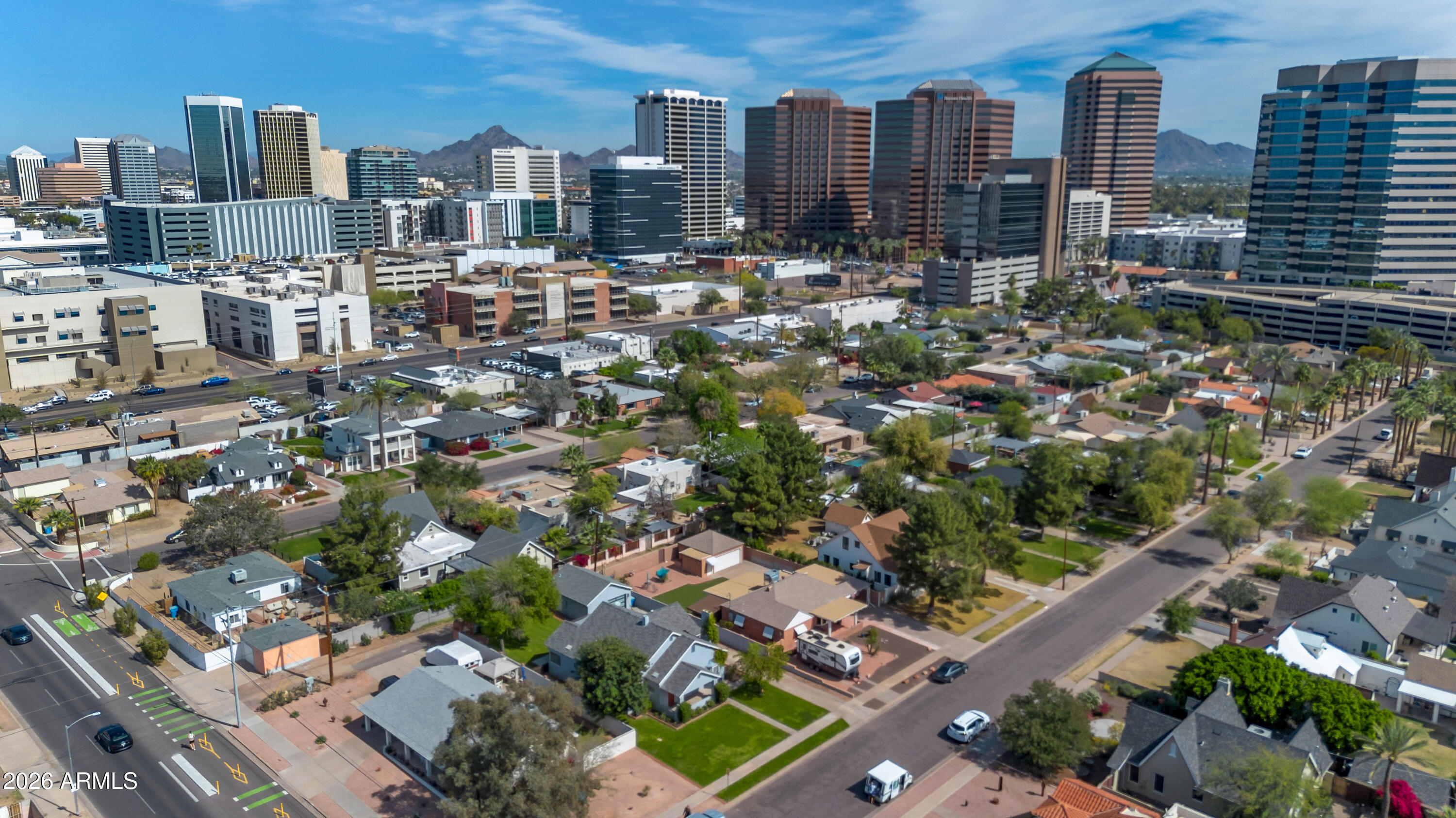 114 W WINDSOR Avenue