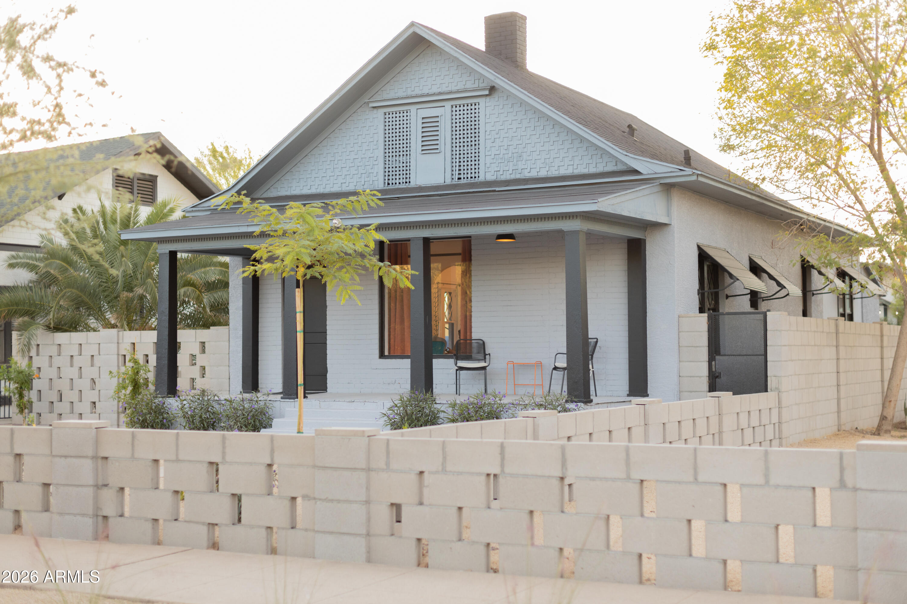 138 N 11TH Avenue