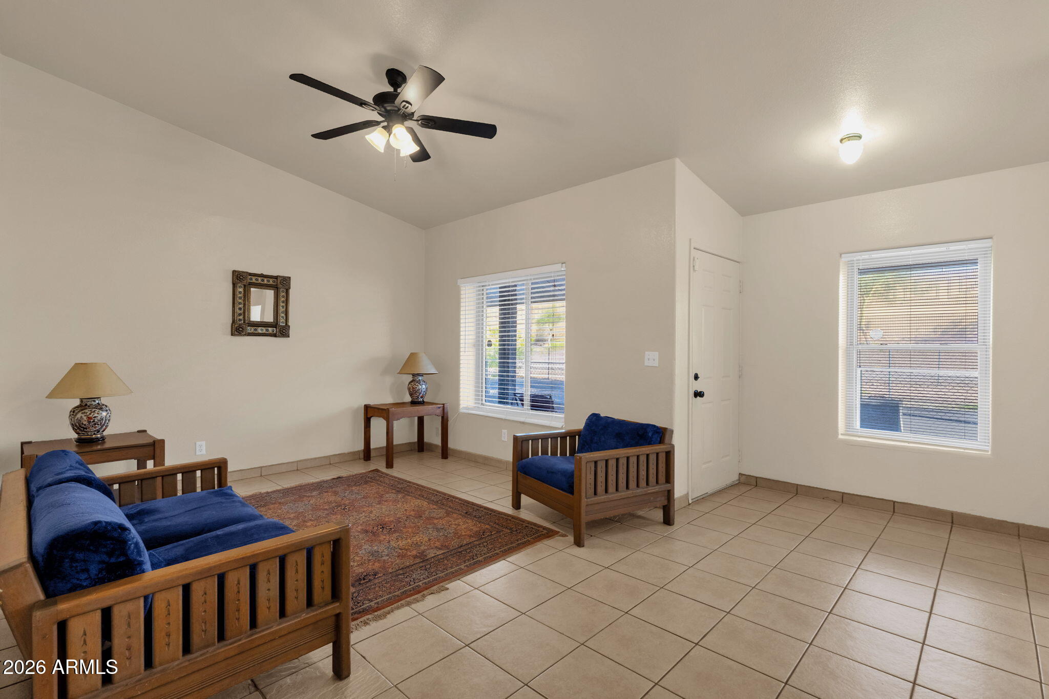 1121 N 25TH Place