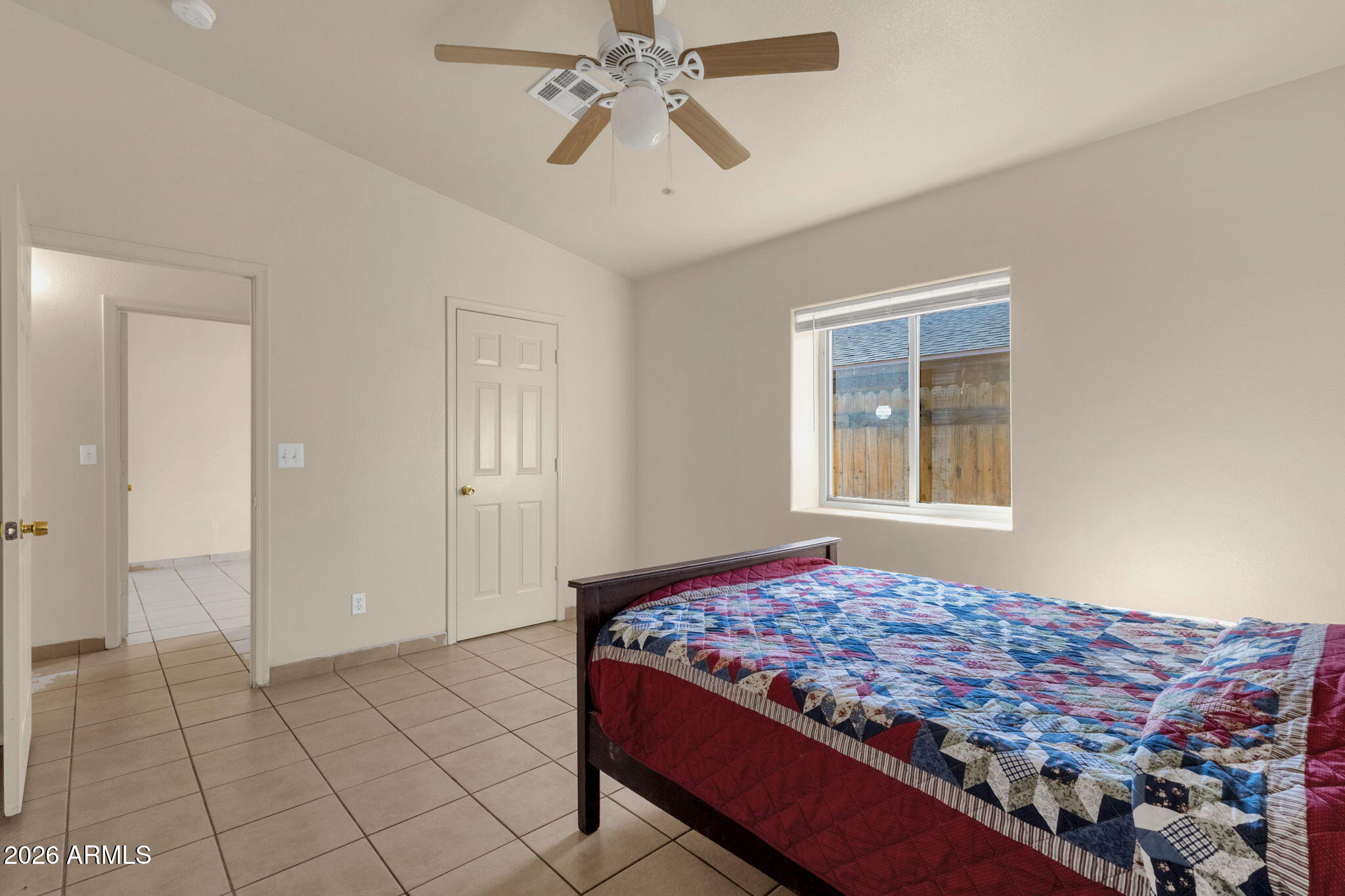 1121 N 25TH Place