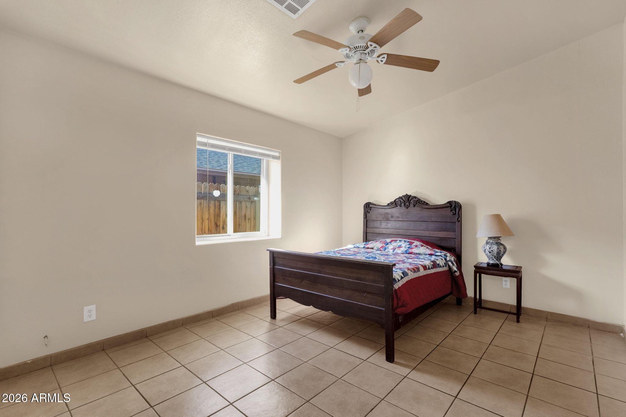 1121 N 25TH Place