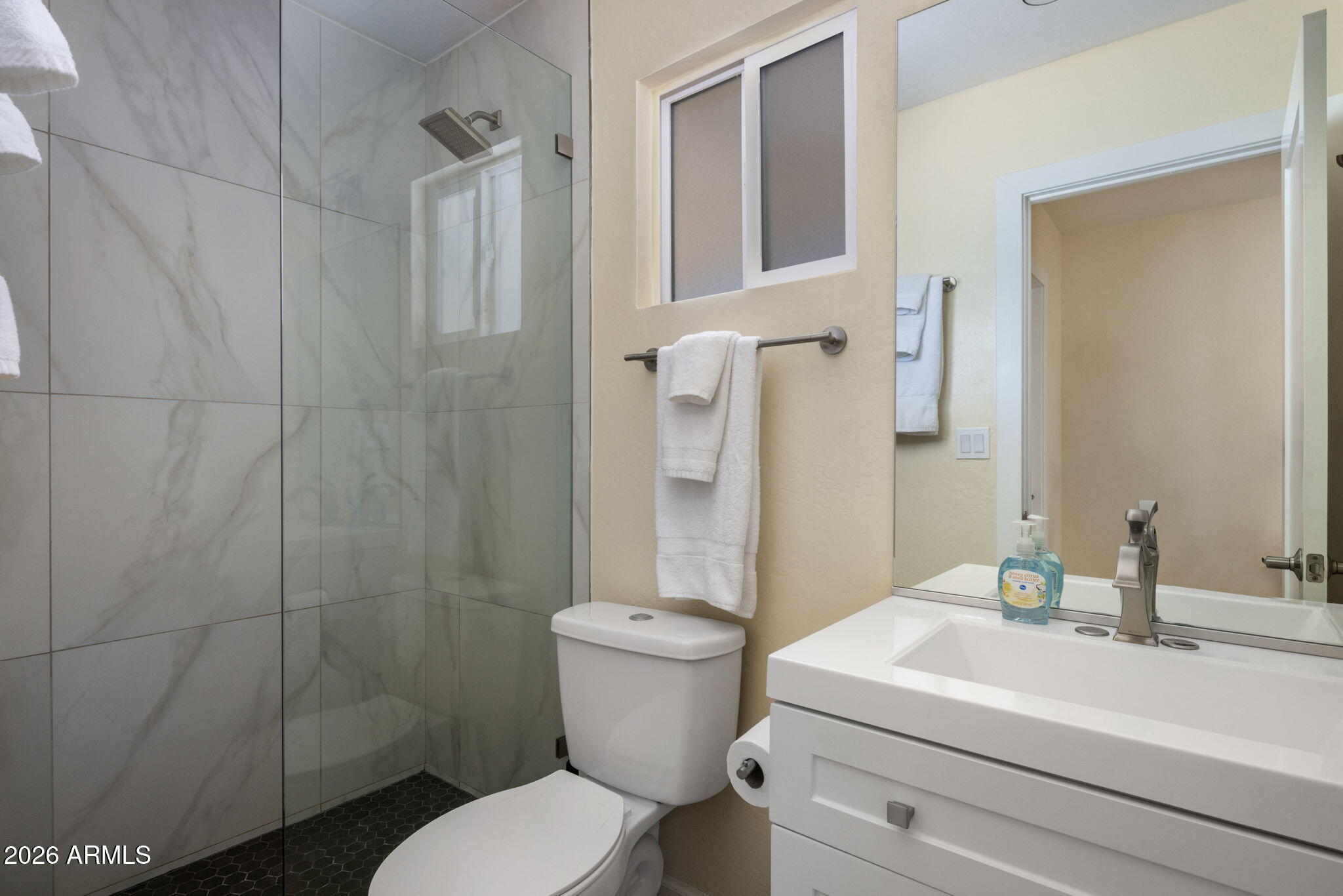 5839 E VOLTAIRE Avenue