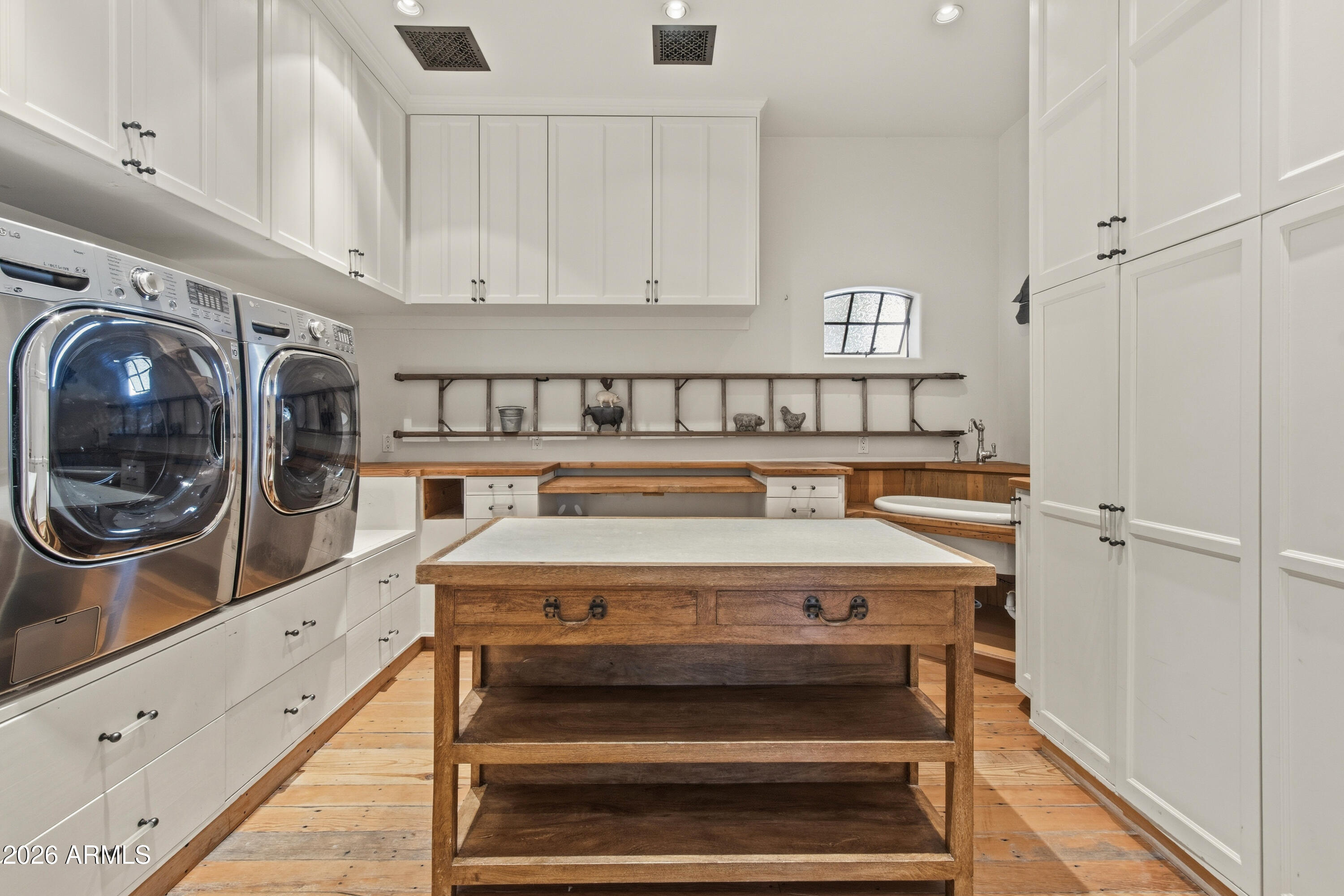 8131 E APPALOOSA Trail