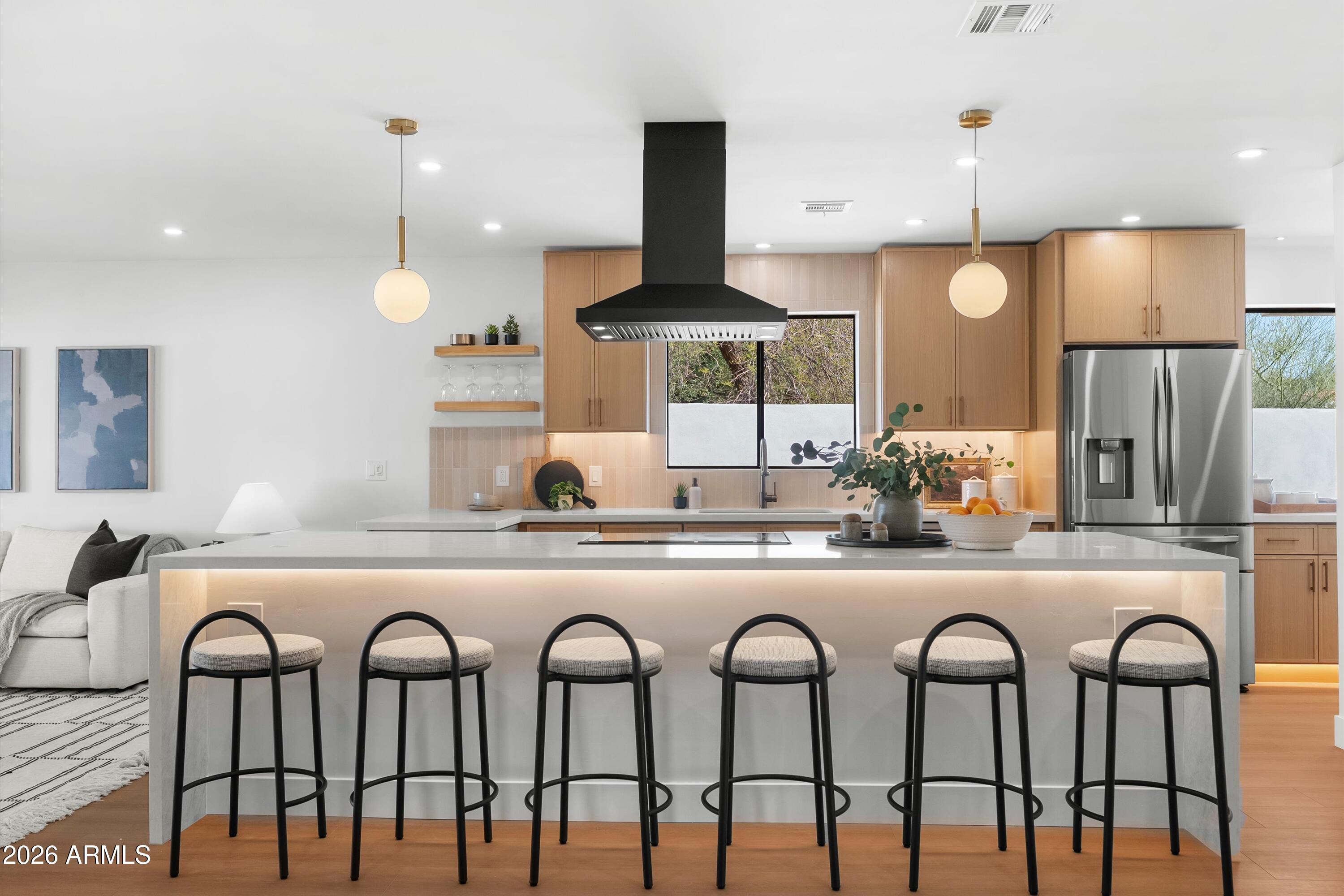 5334 E SHERIDAN Street