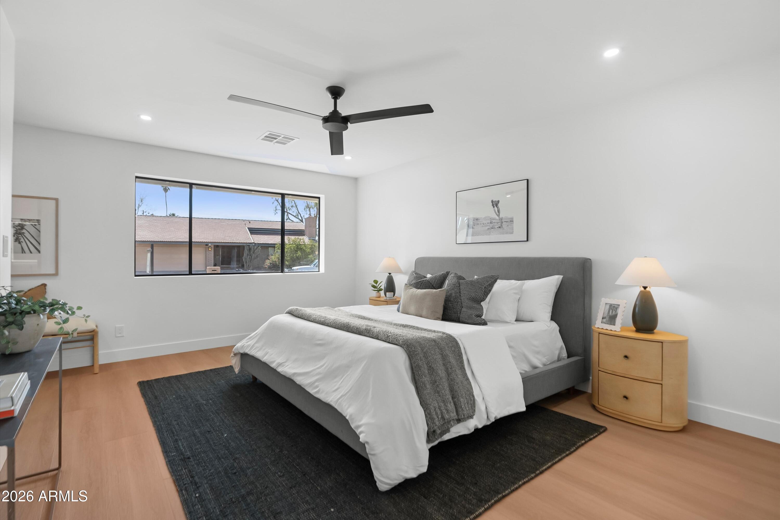 5334 E SHERIDAN Street