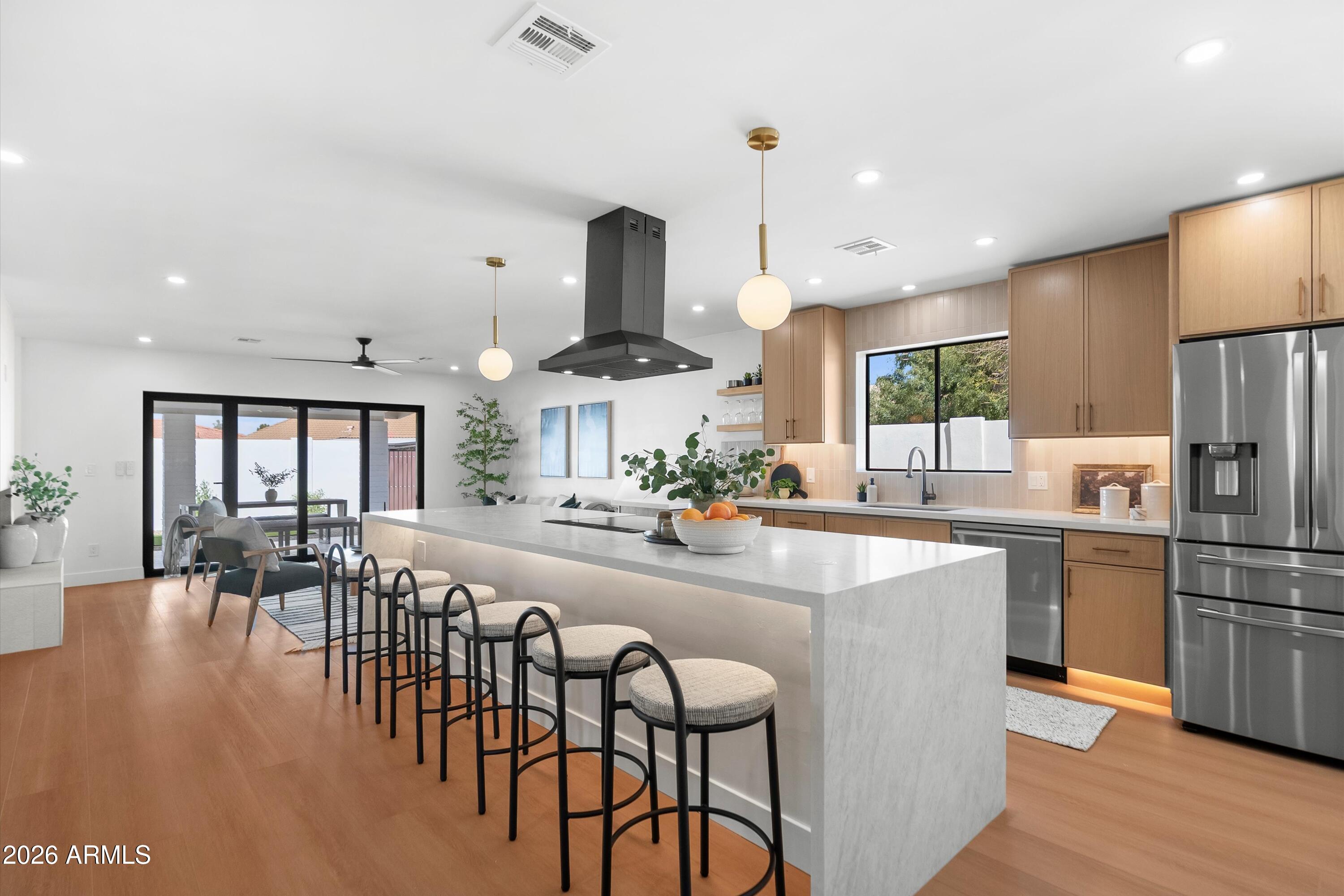 5334 E SHERIDAN Street