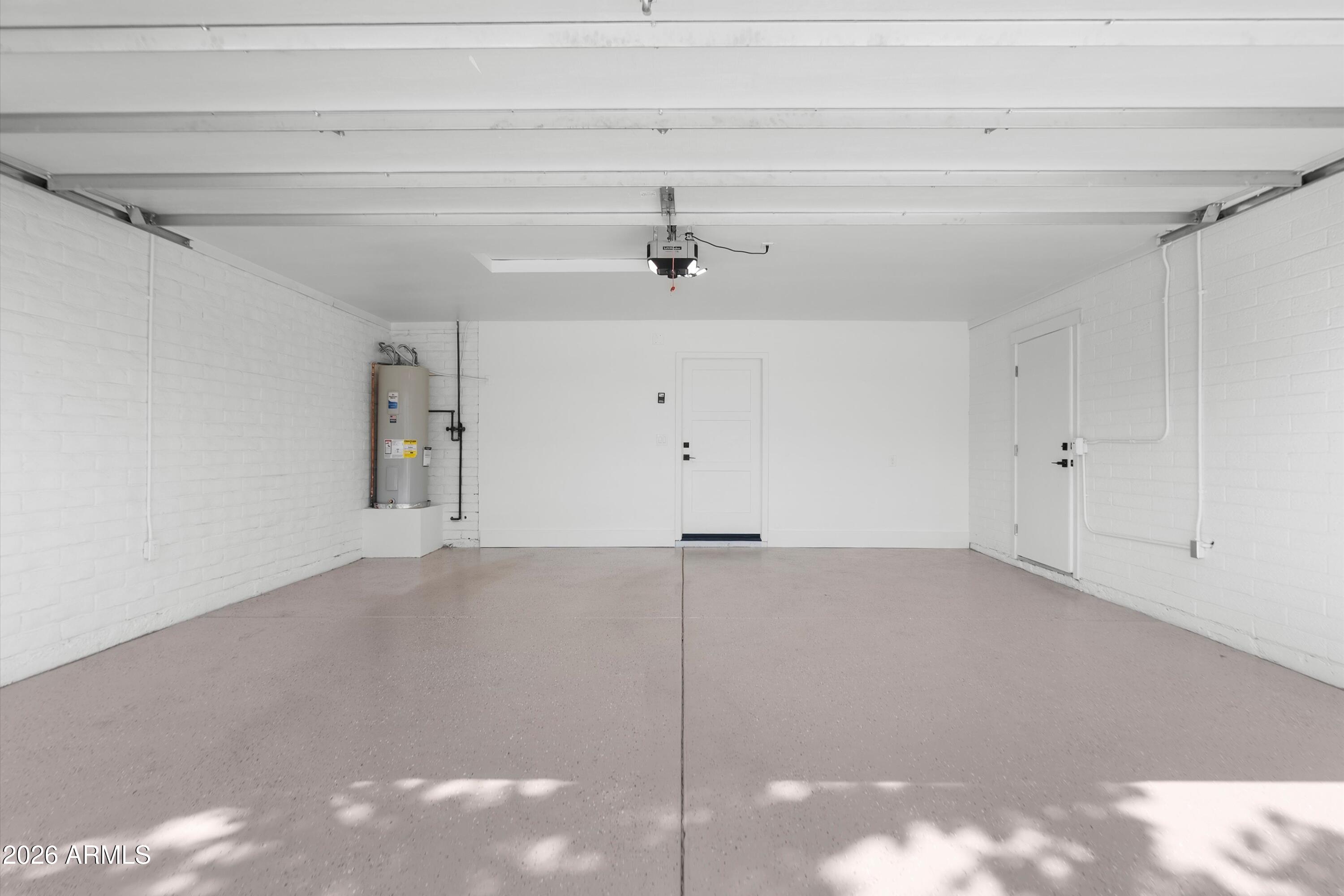 5334 E SHERIDAN Street