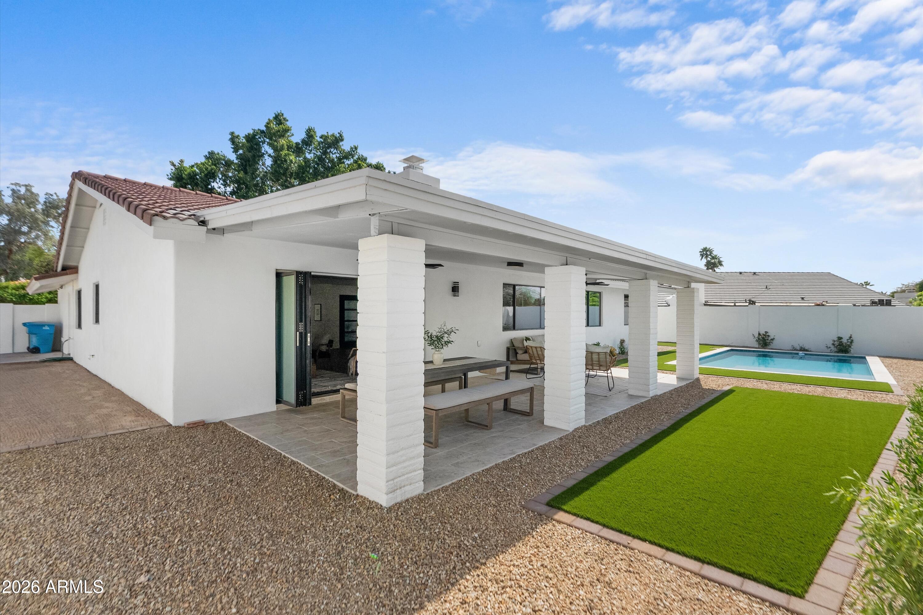 5334 E SHERIDAN Street