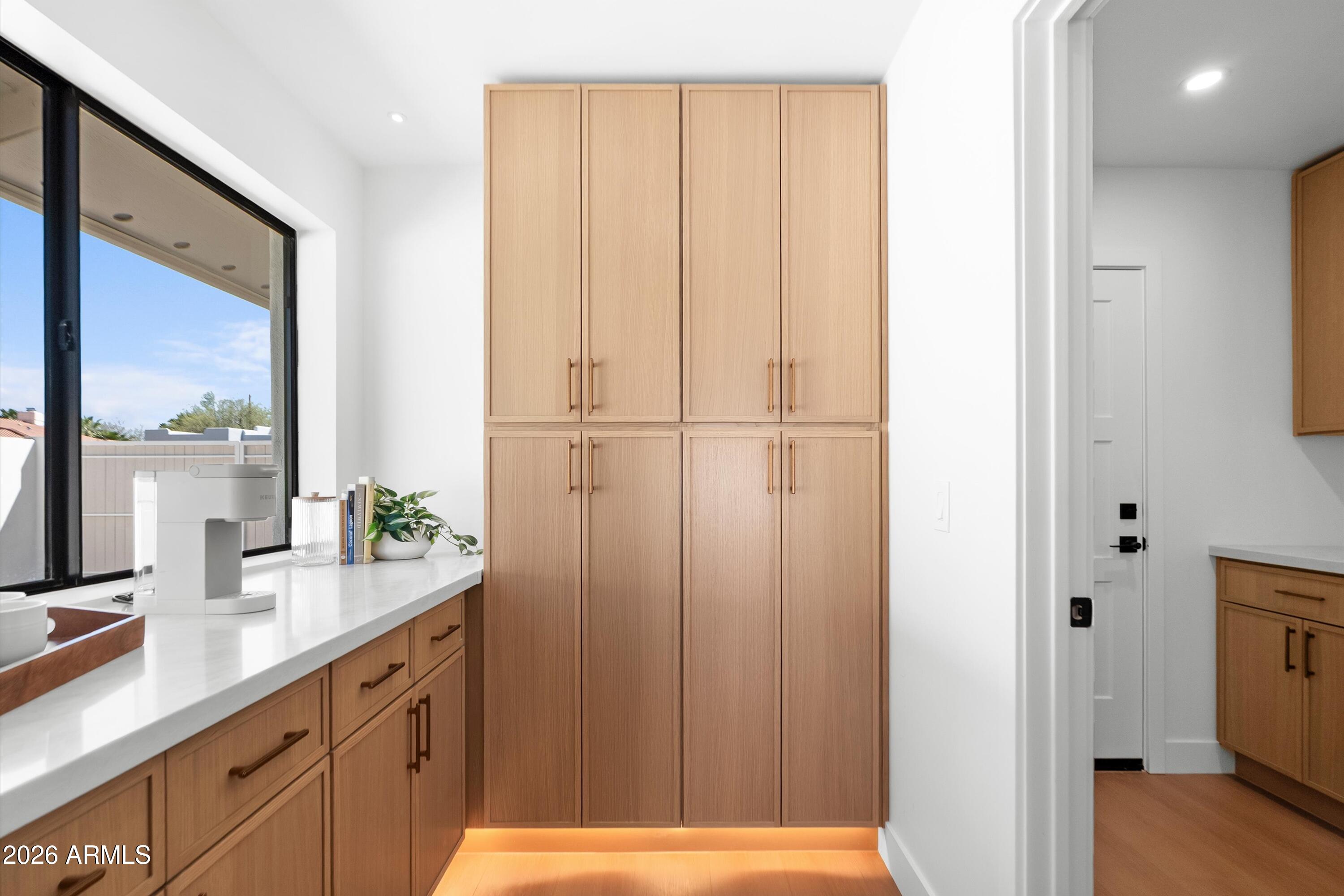 5334 E SHERIDAN Street