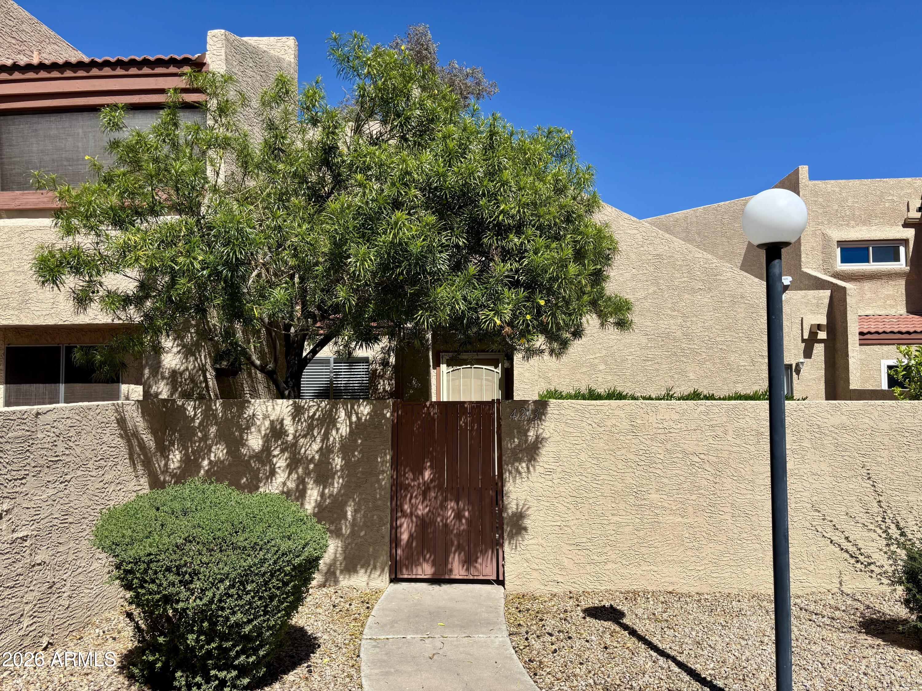 4213 W CALAVAR Road