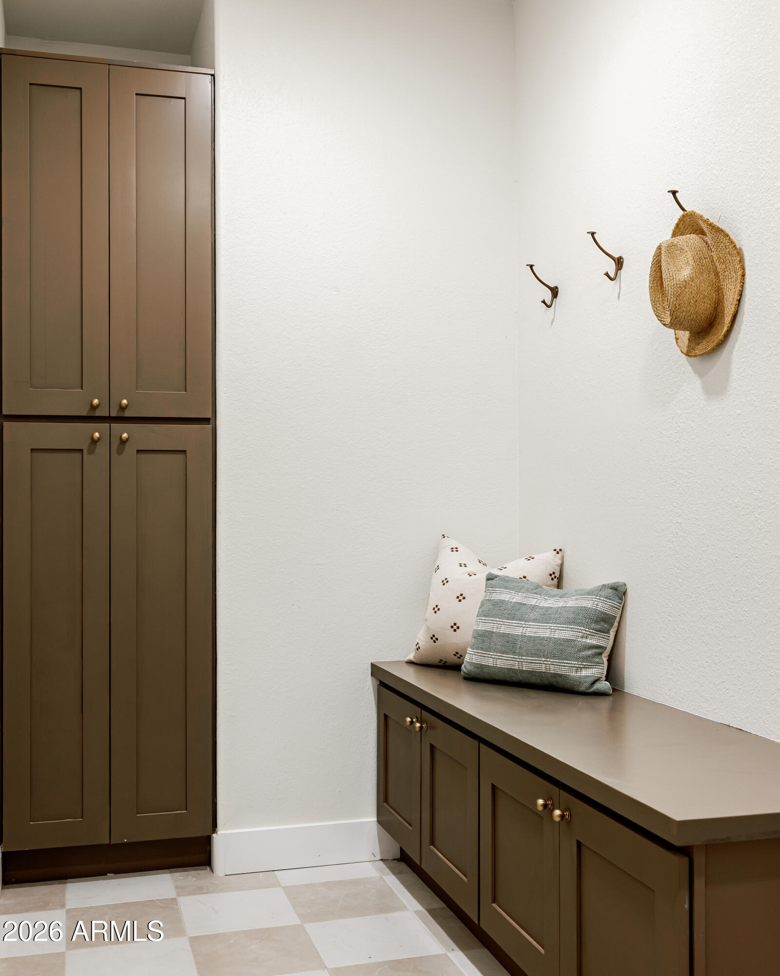 3620 E COCONINO Place