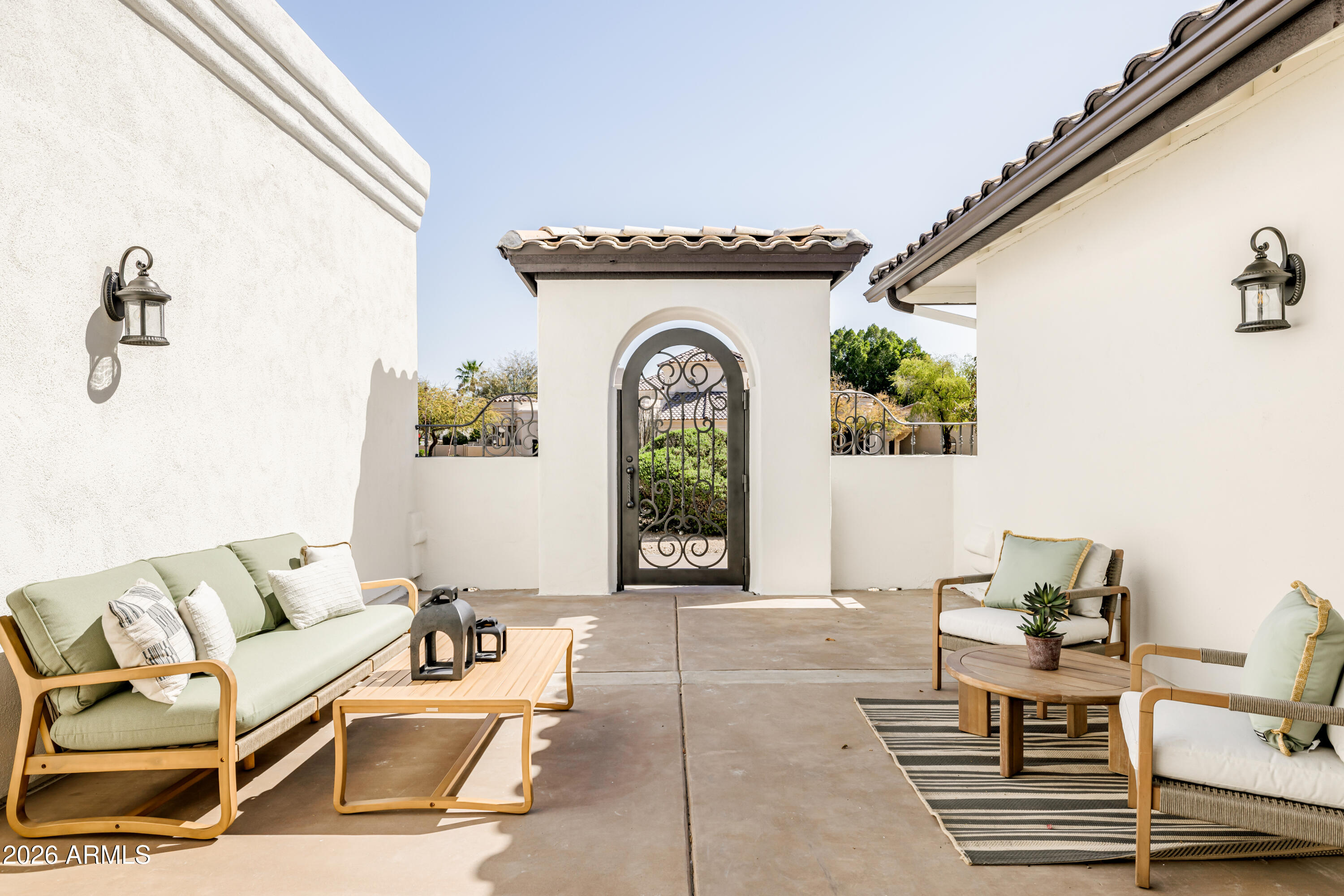 3620 E COCONINO Place