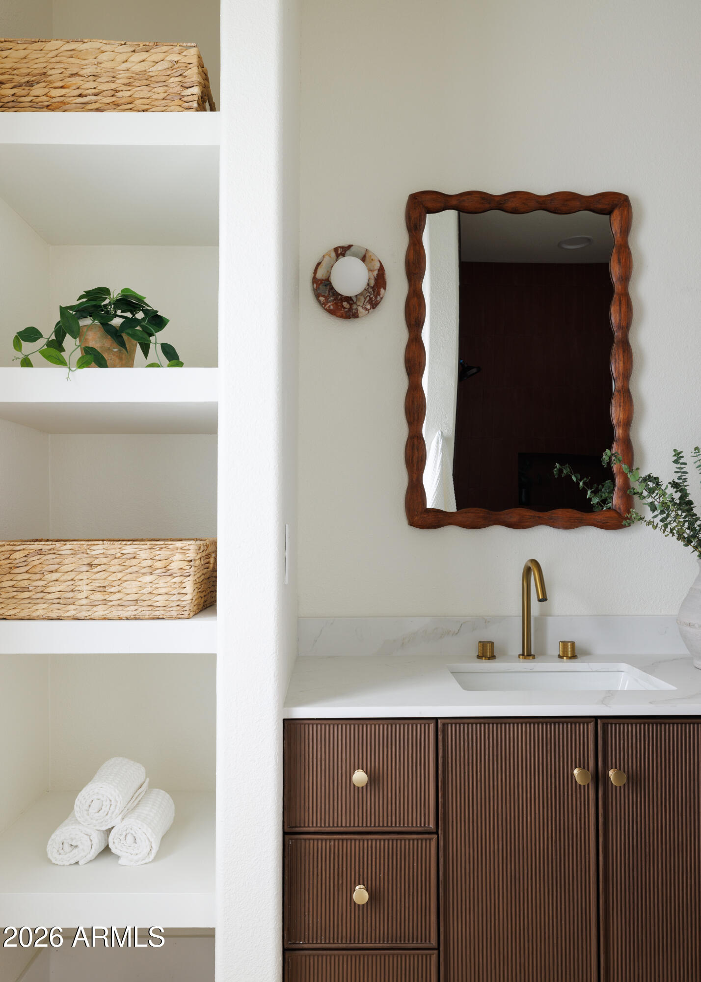 3620 E COCONINO Place