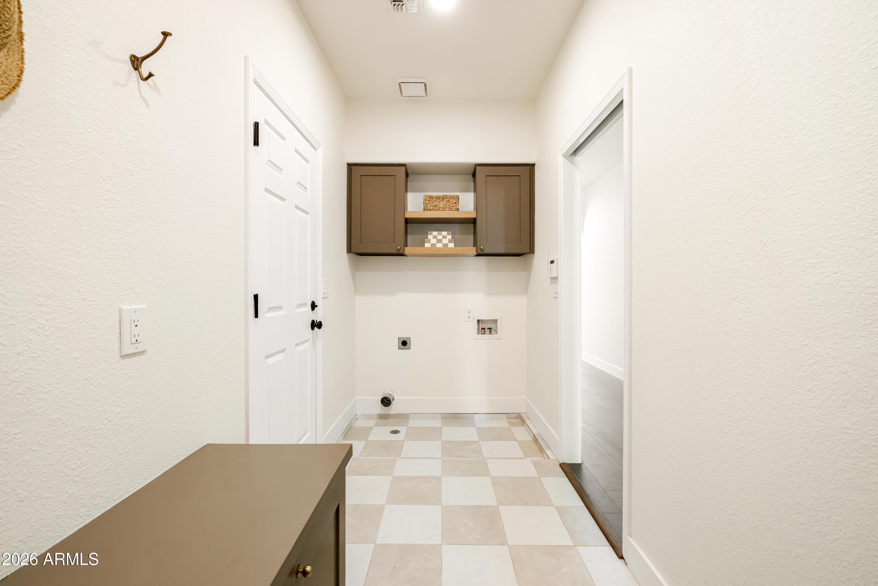 3620 E COCONINO Place