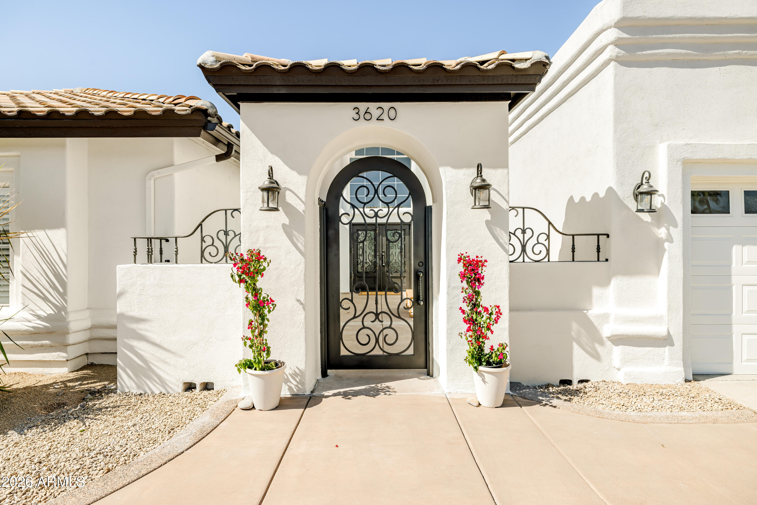 3620 E COCONINO Place