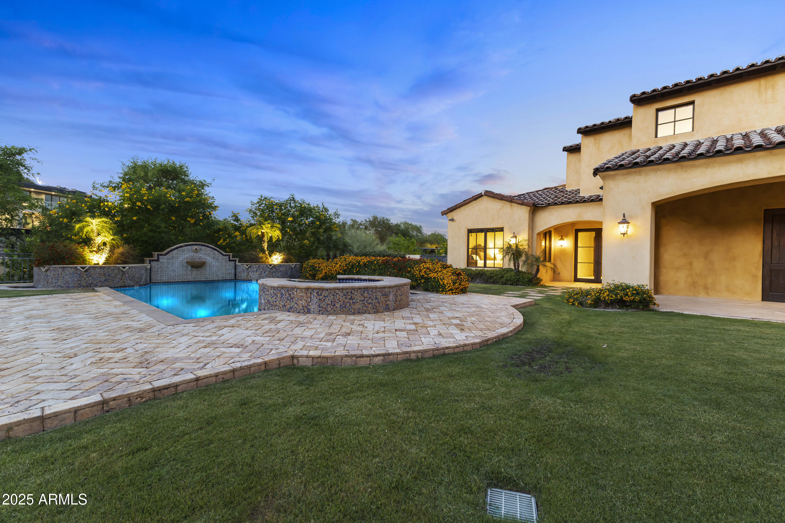 4334 E Desert Crest Drive