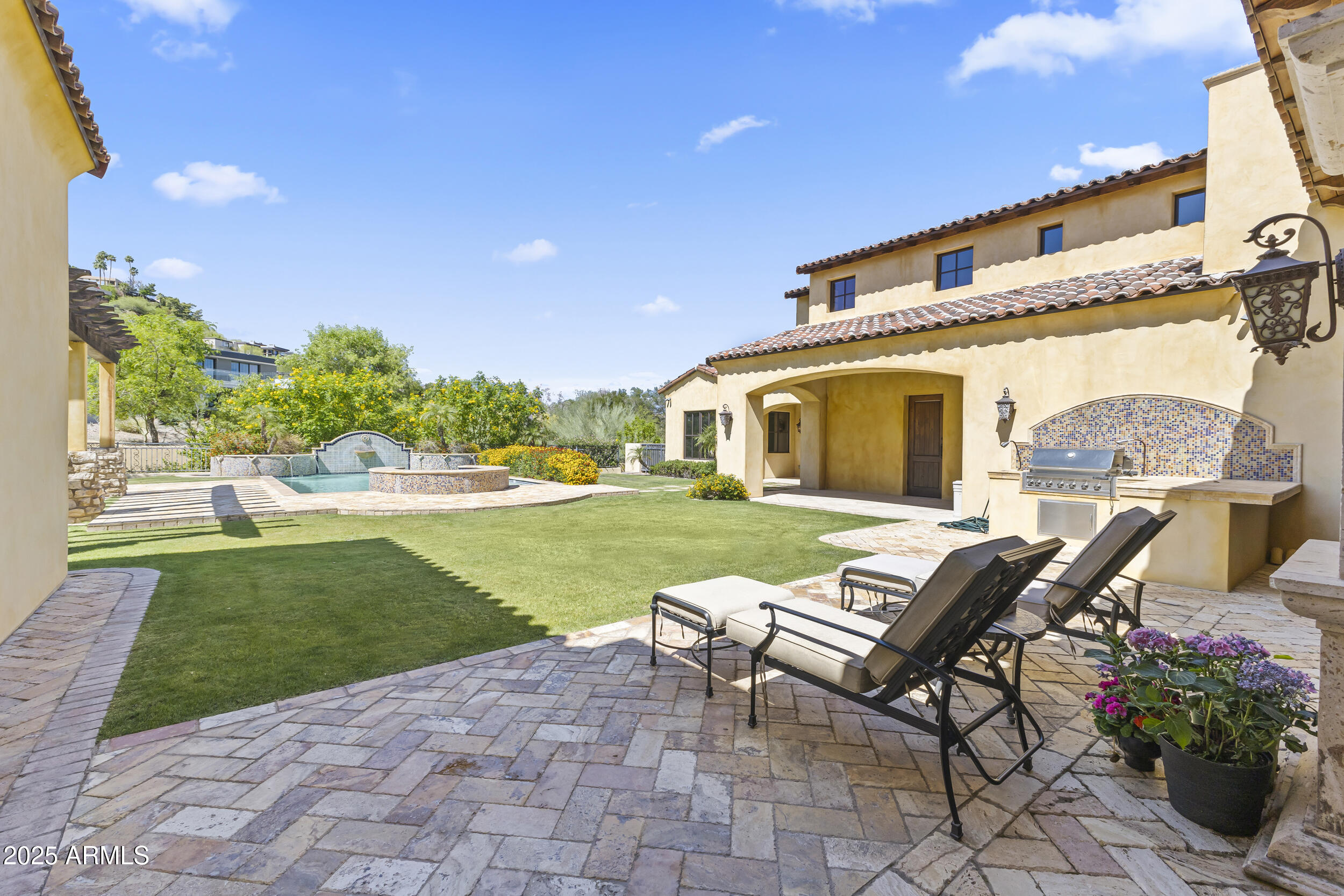 4334 E Desert Crest Drive