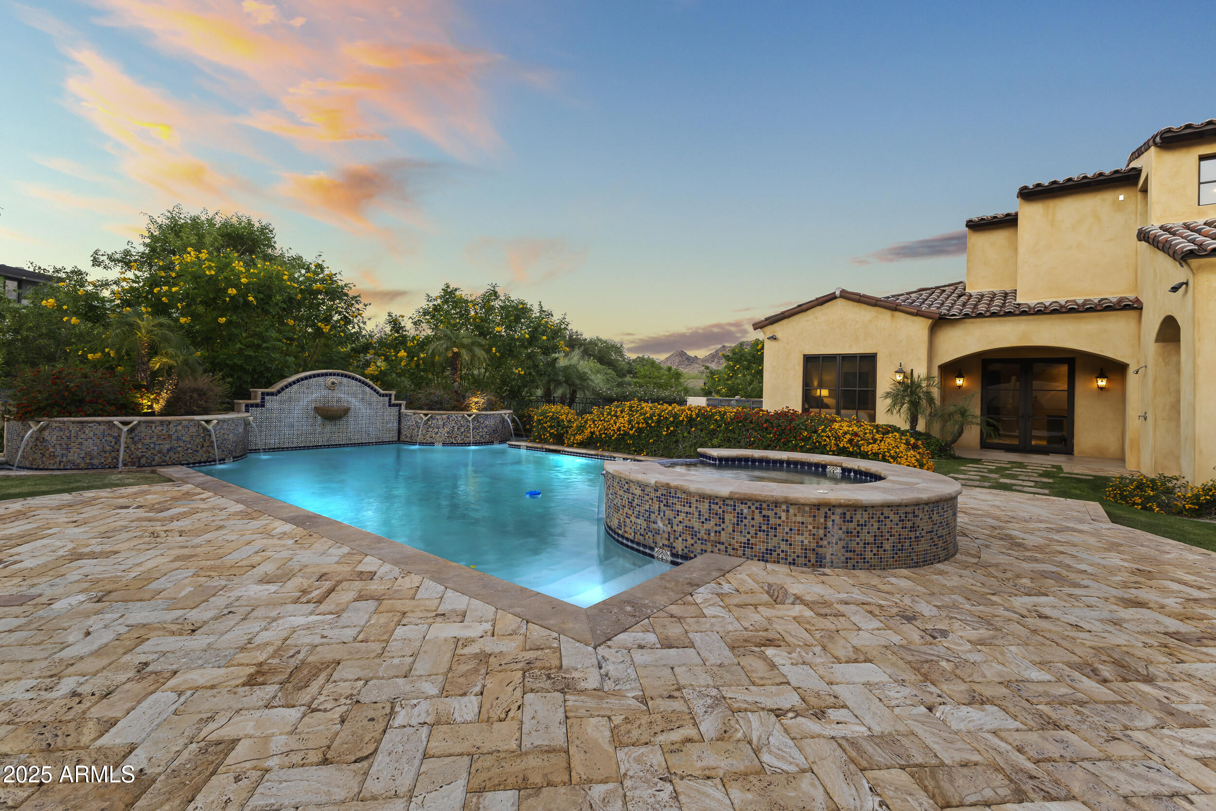 4334 E Desert Crest Drive