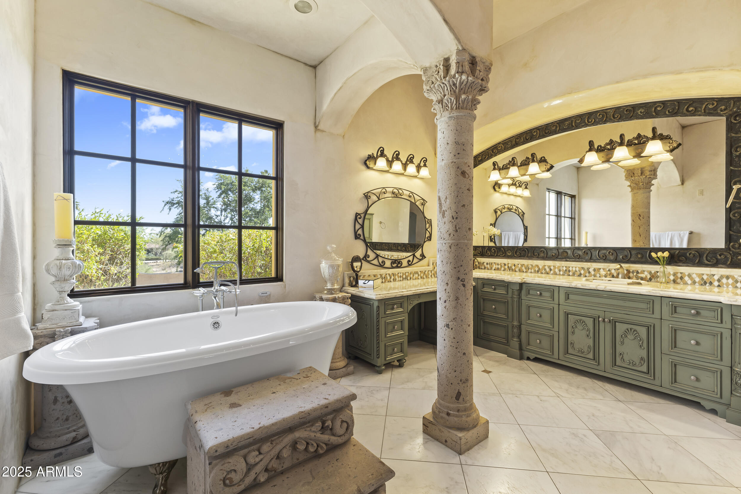 4334 E Desert Crest Drive